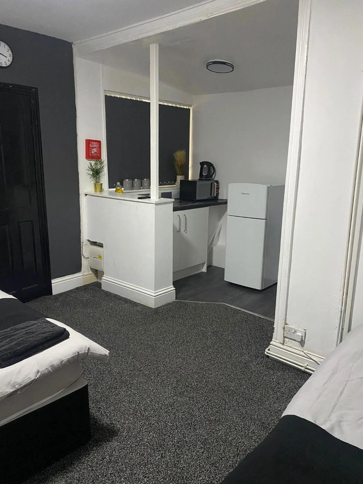 Kitchen or kitchenette in Black Ocean Holiday Apartments