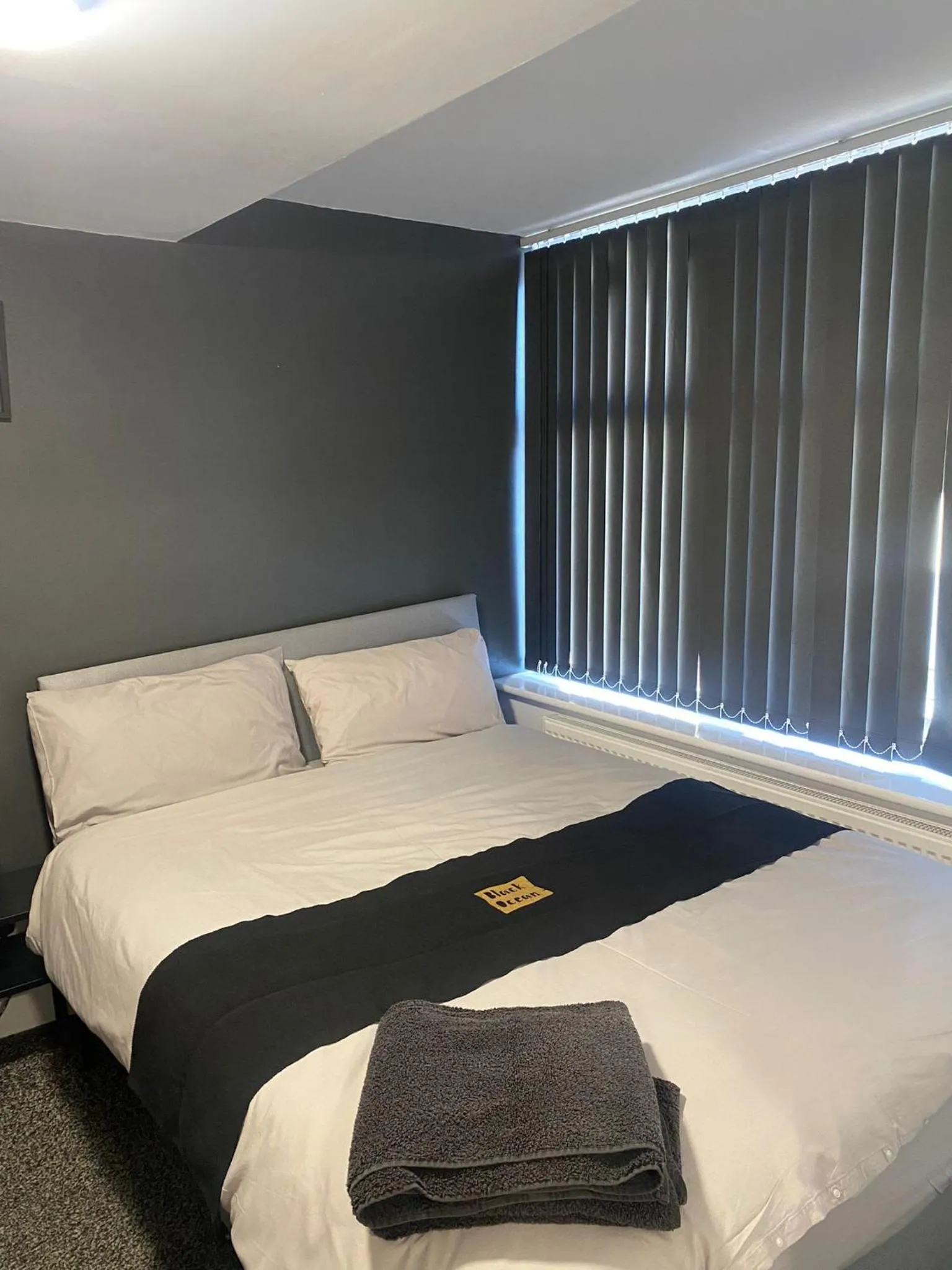 Bedroom, Bed in Black Ocean Holiday Apartments