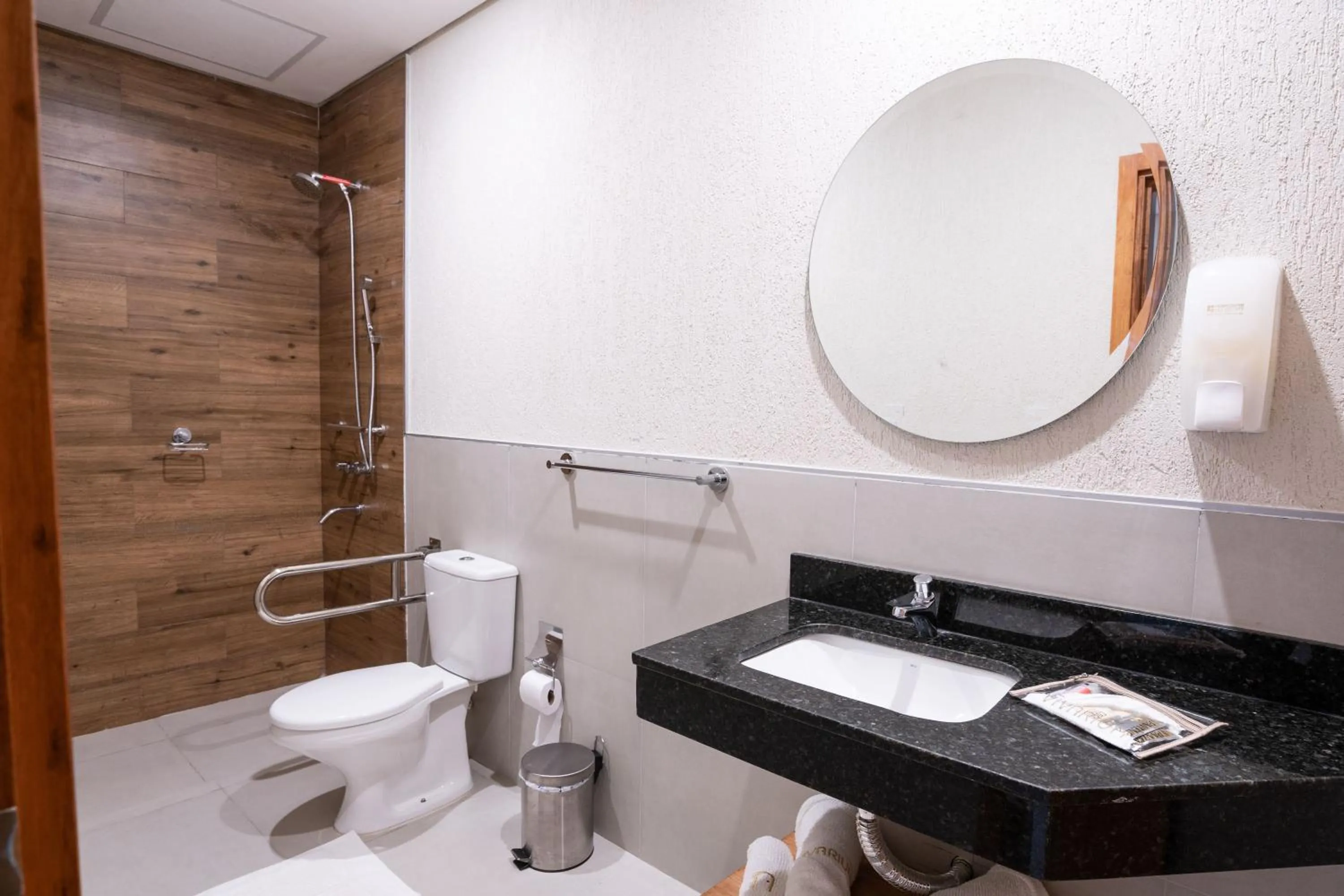 VIVARIUM APART HOTEL