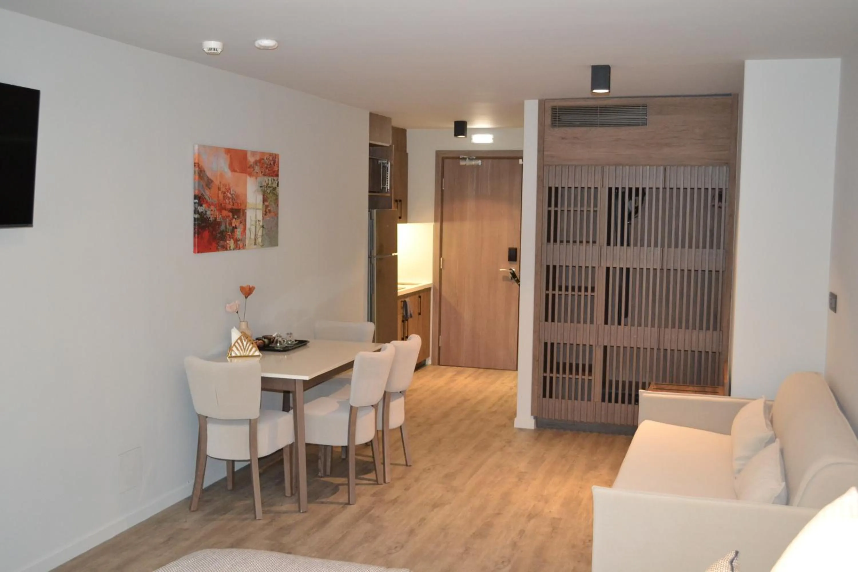 Dining area in 507 Athens