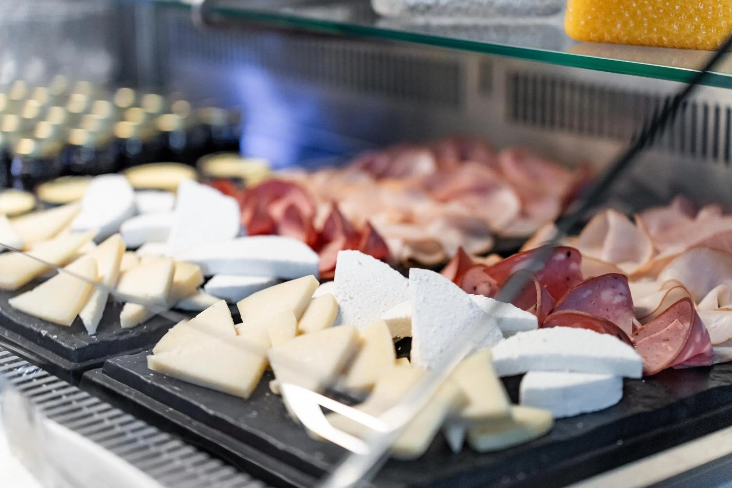 Buffet breakfast in 507 Athens