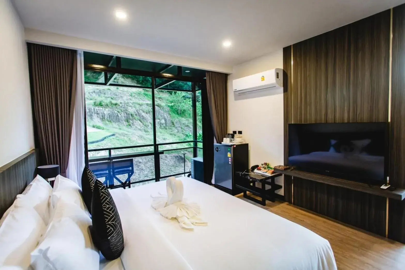 Suite with Hot Tub in D’Endless Resotel Suite with Hot Tub in D’Endless Resotel