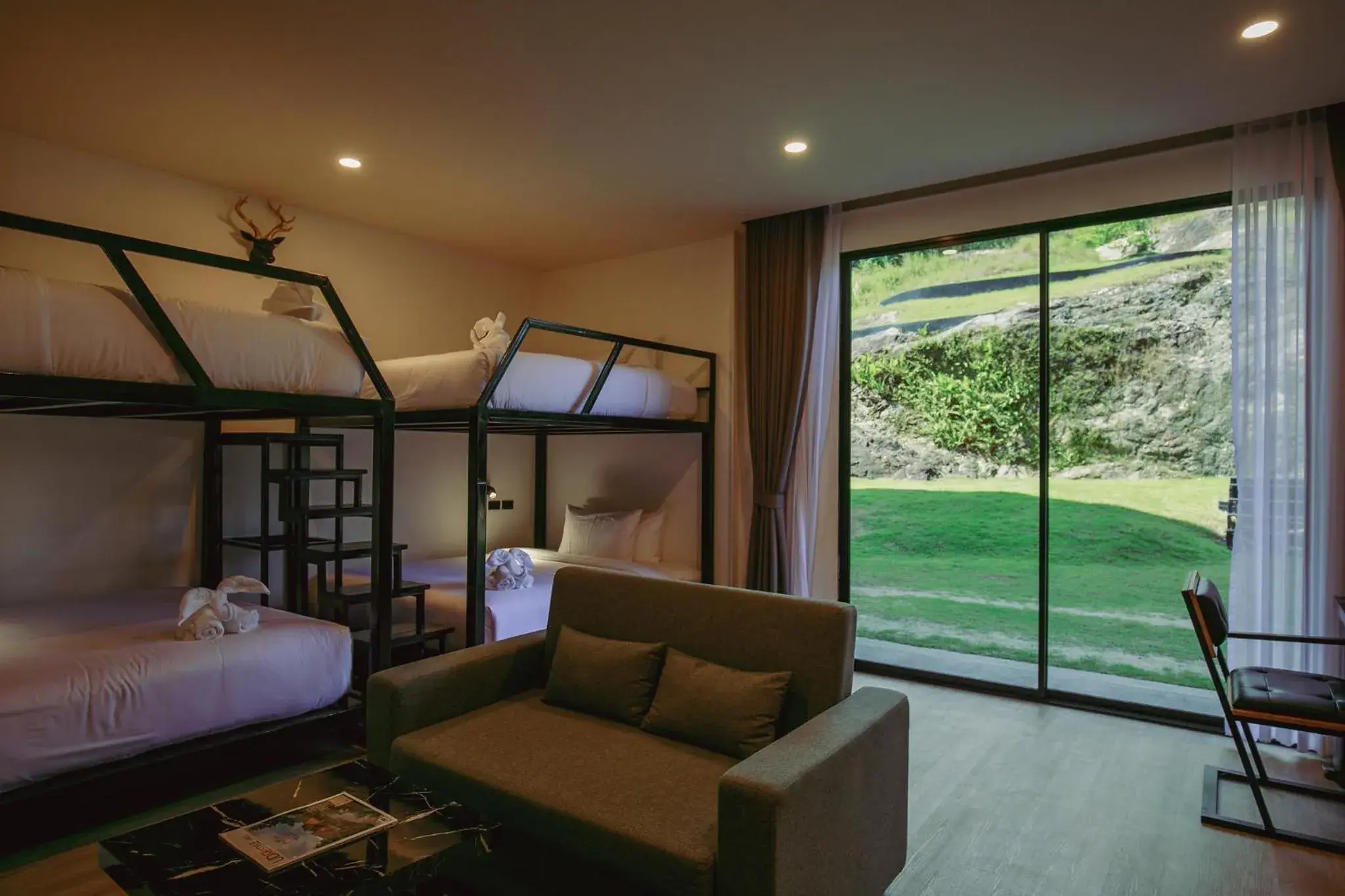 Quadruple Room with Mountain View in D’Endless Resotel Quadruple Room with Mountain View in D’Endless Resotel