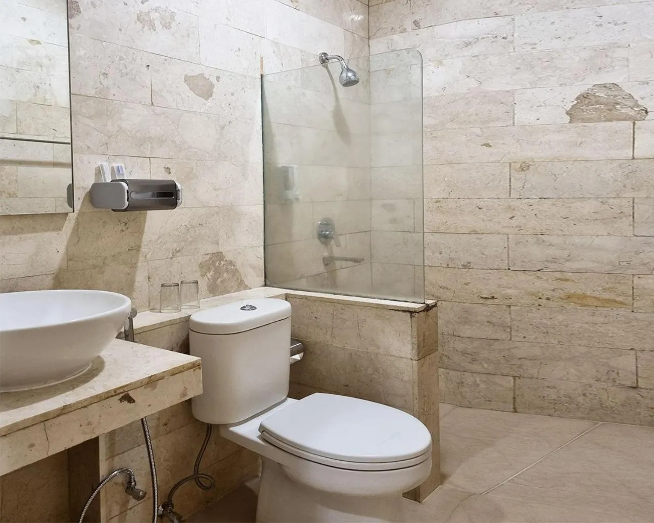 Shower in Asyana Sentul Bogor