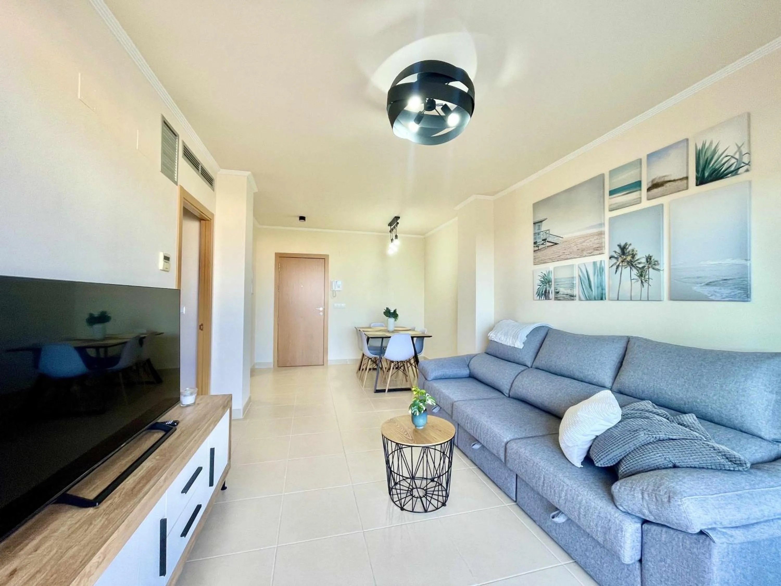 Apartamento con piscina, padel y vistas al mar