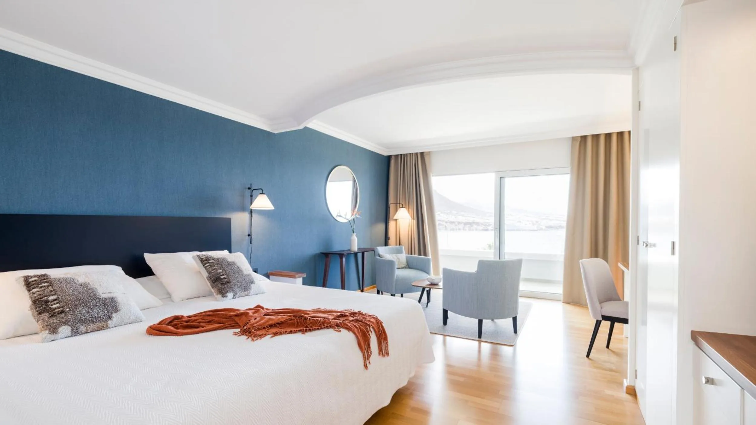 Photo of the whole room, Bed in OCEANO Health Spa Hotel