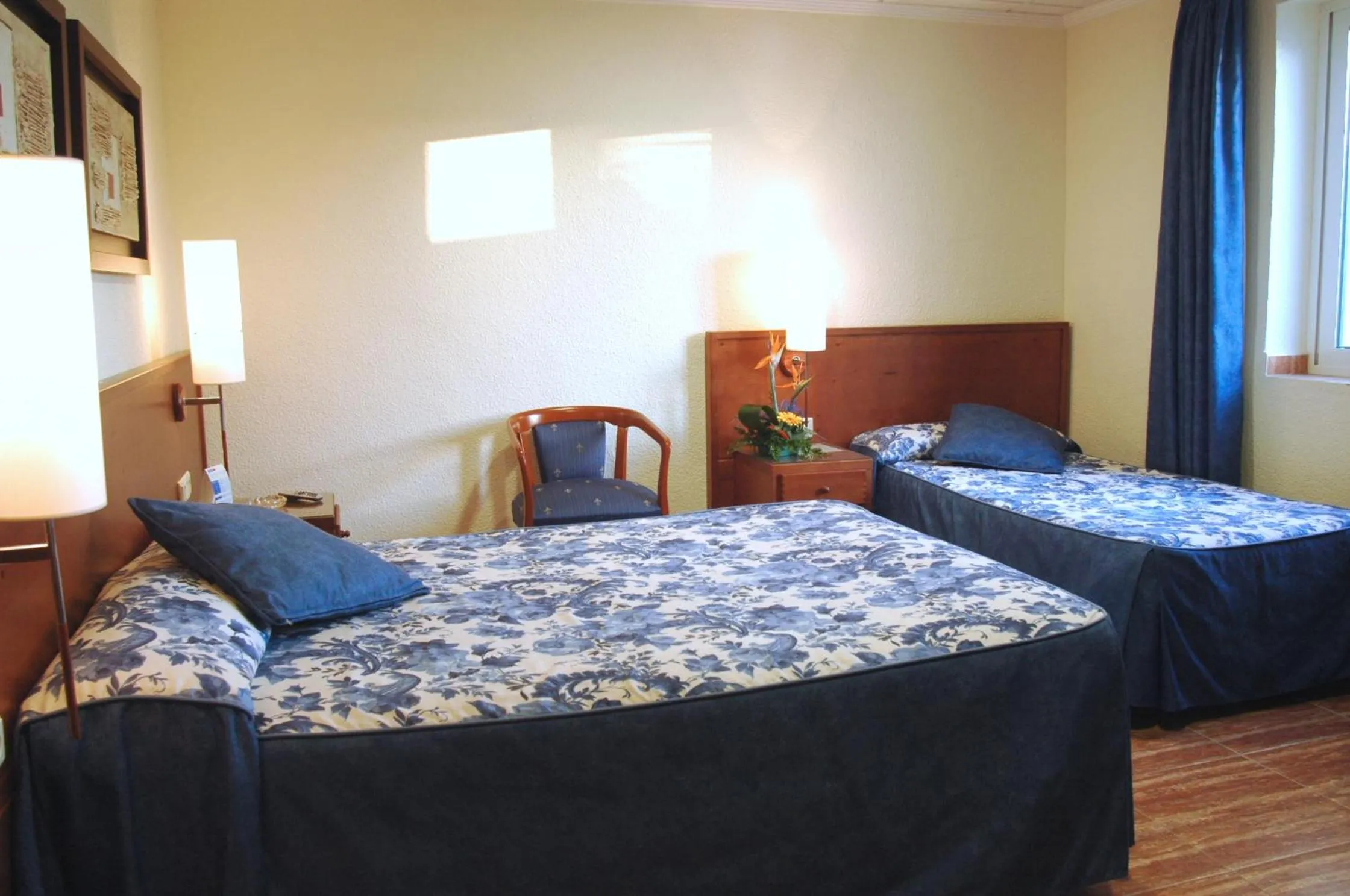 Bed in Hotel Masa International