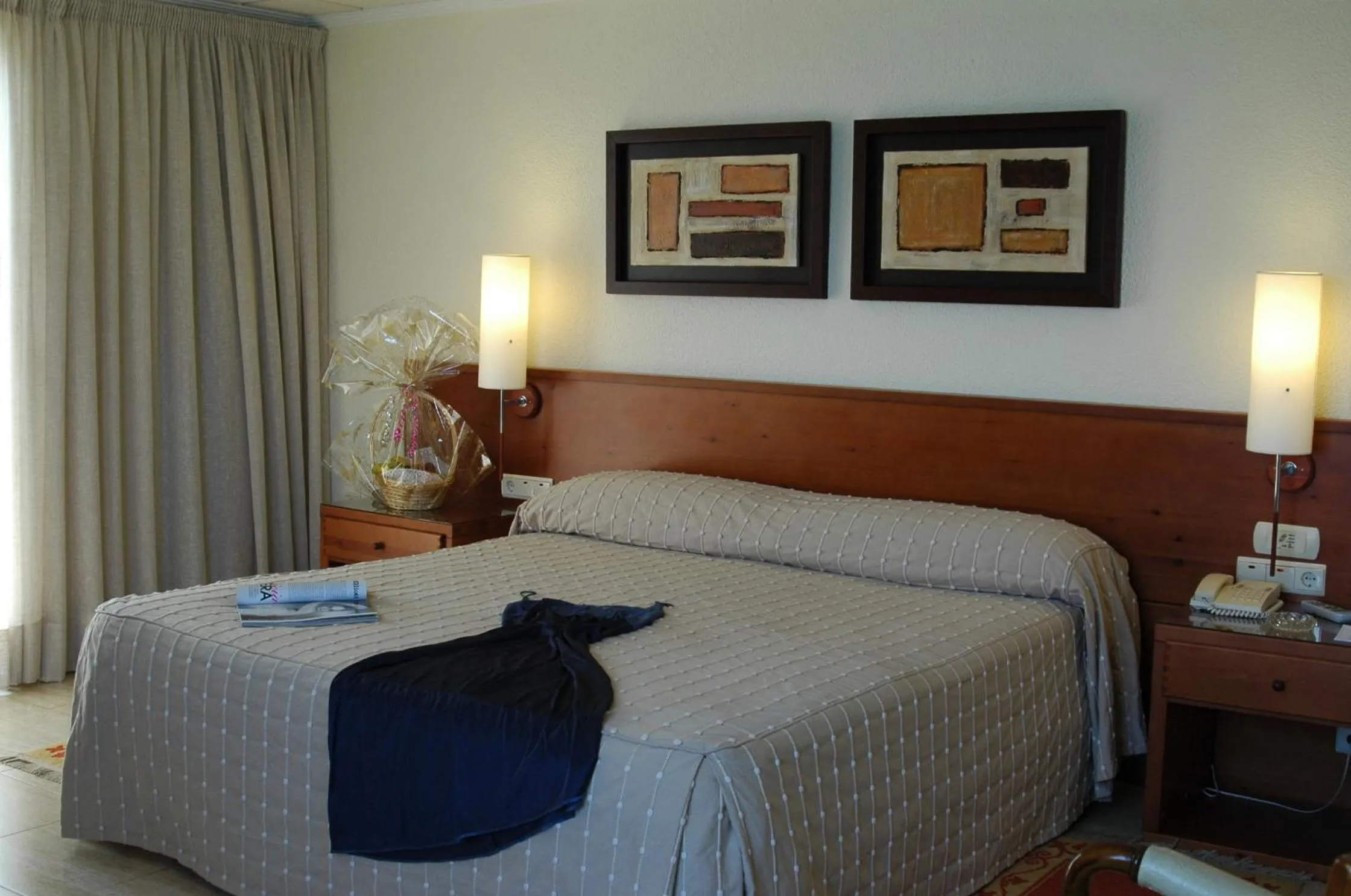 Bed in Hotel Masa International