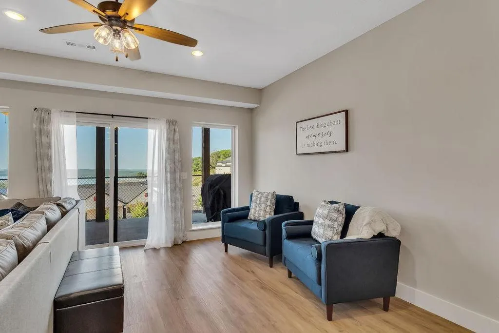 Chalet 1896 at Table Rock Lake