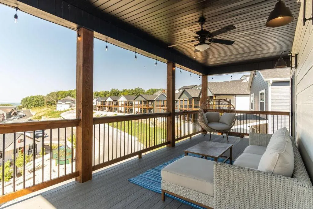 Chalet 1896 at Table Rock Lake