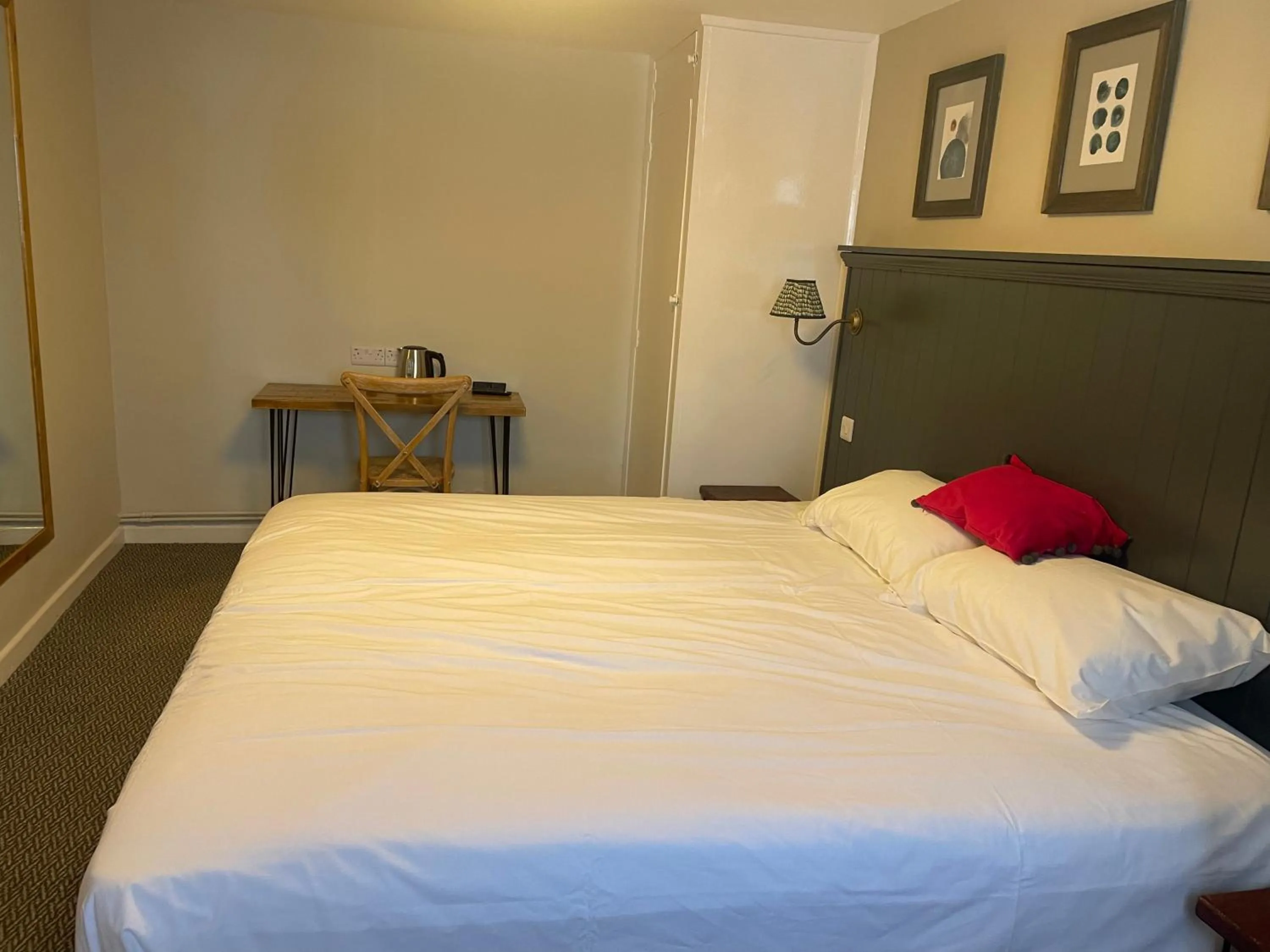 Bed in The Bull Hotel