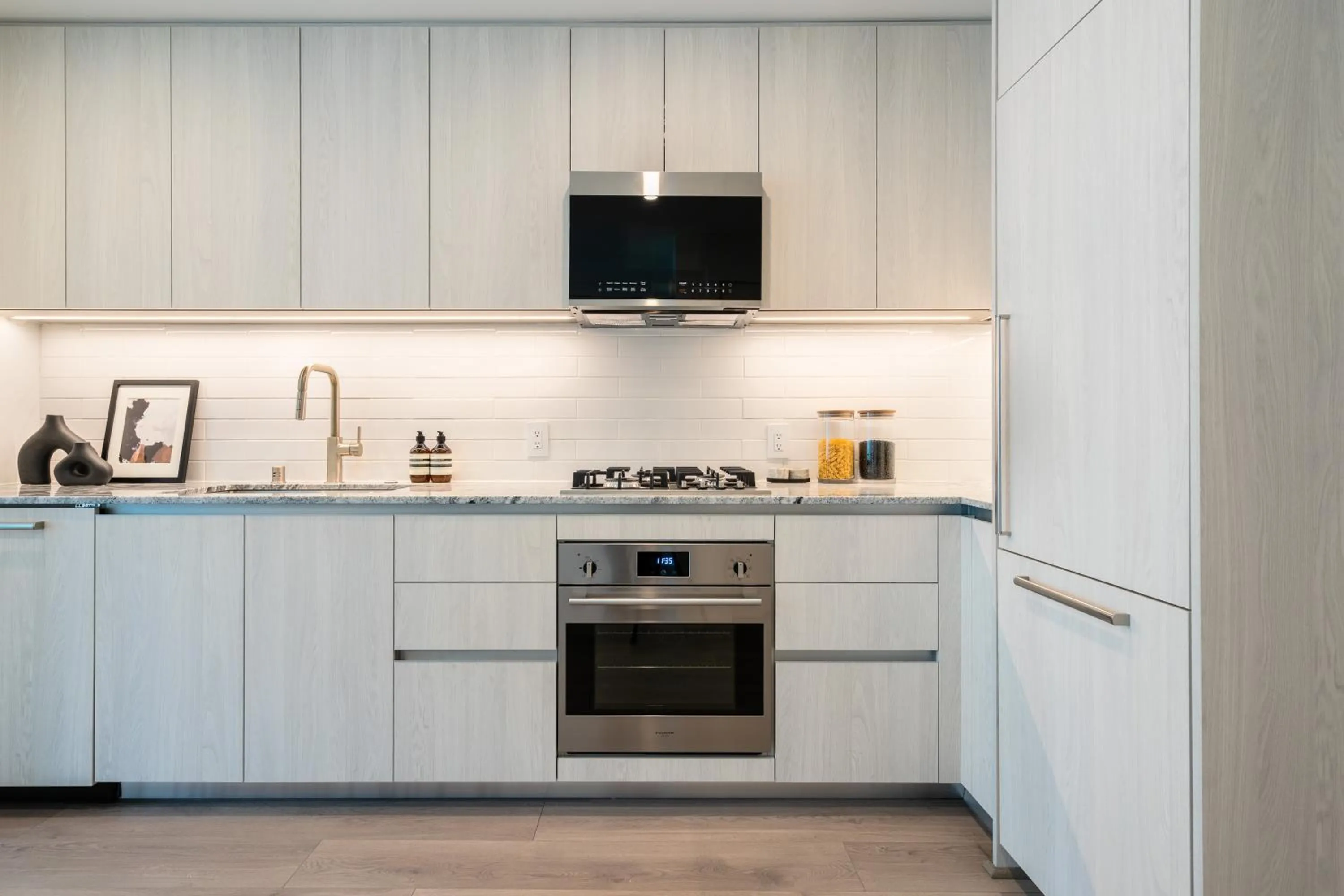 kitchen in Level Long Beach - East Village