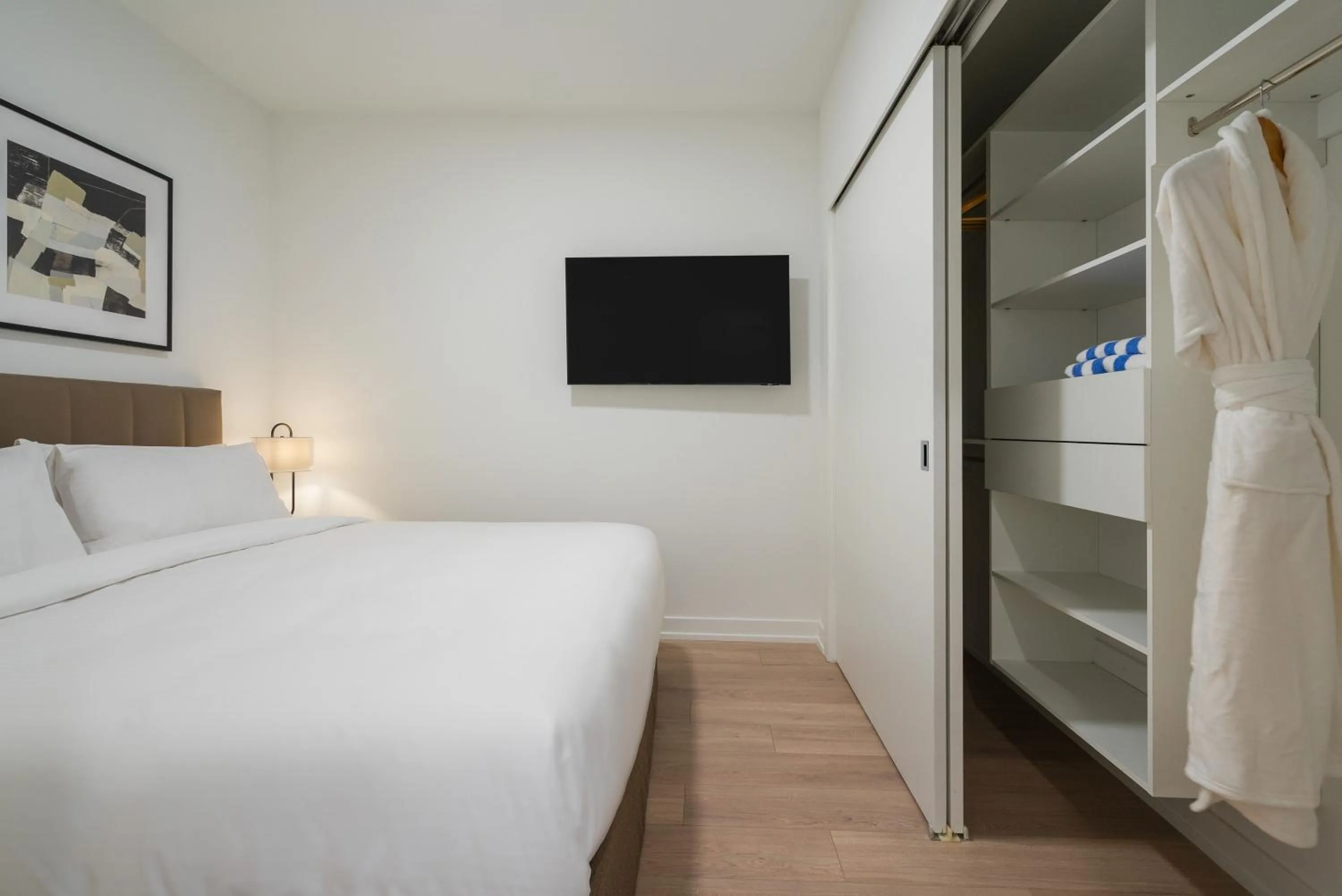 Bed in Level Long Beach - East Village