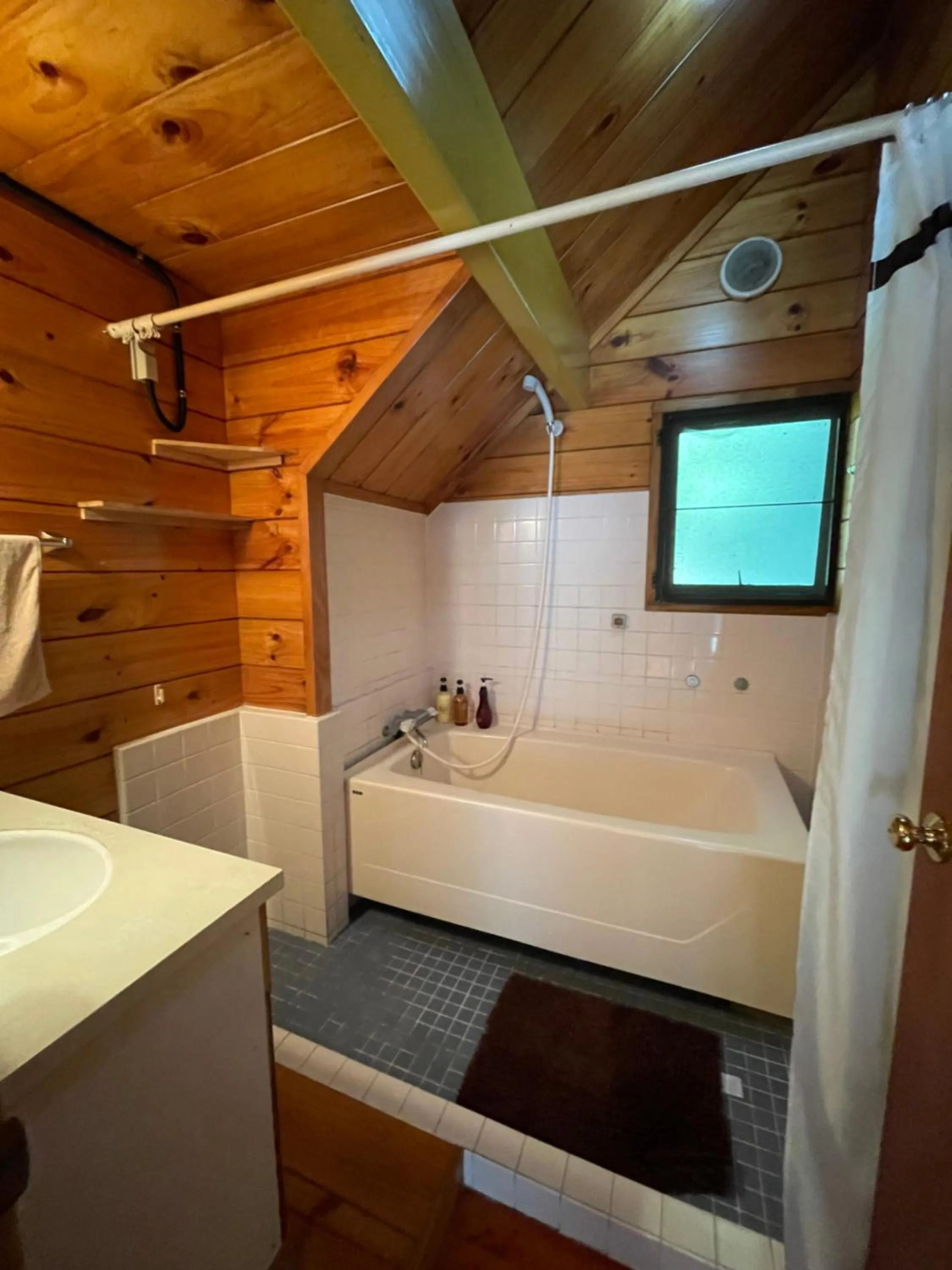 Bathroom, Bed in Nakadaki Art Village