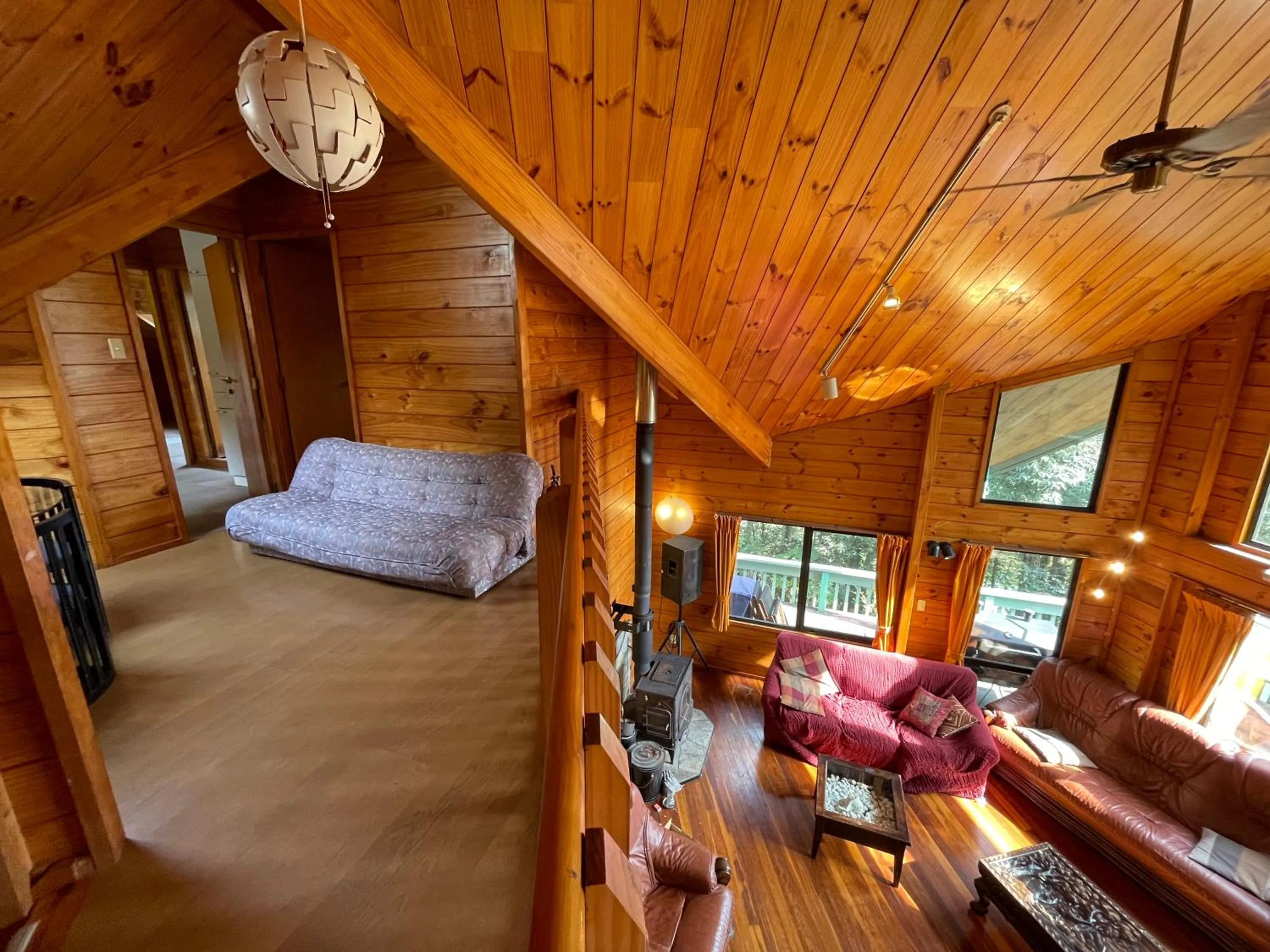 Photo of the whole room, Bed in Nakadaki Art Village