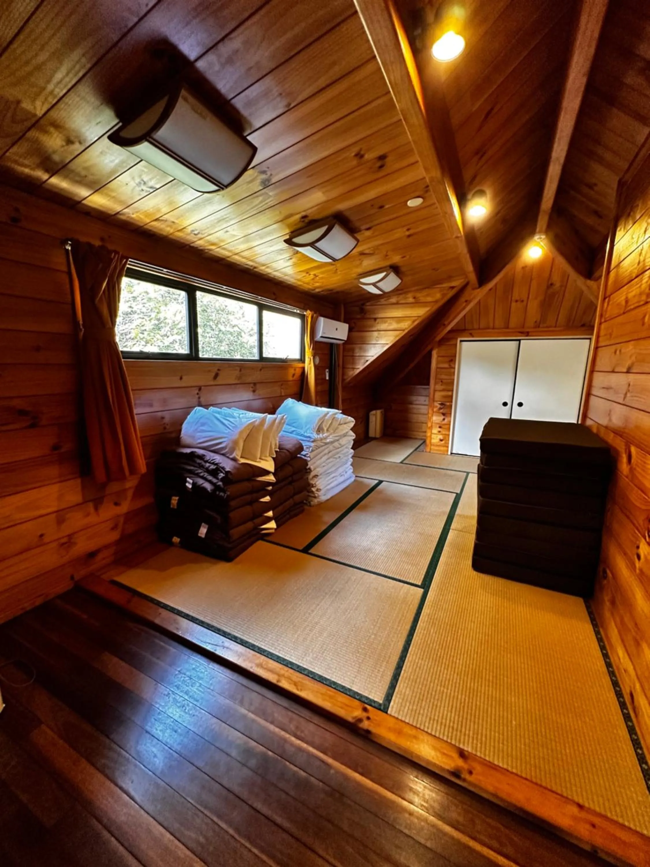 Bedroom, Bed in Nakadaki Art Village