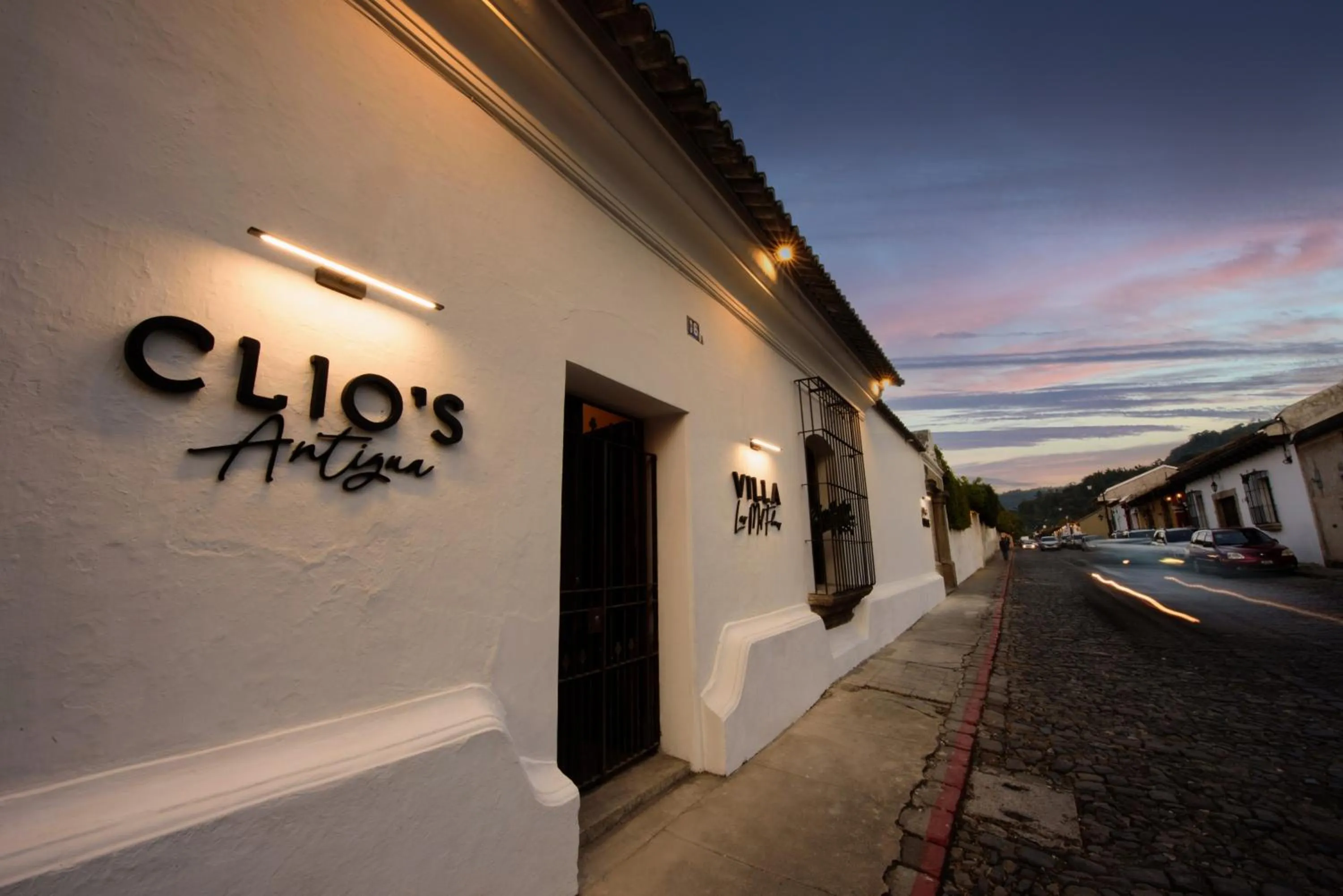 Property building in Villa Las Mil Flores