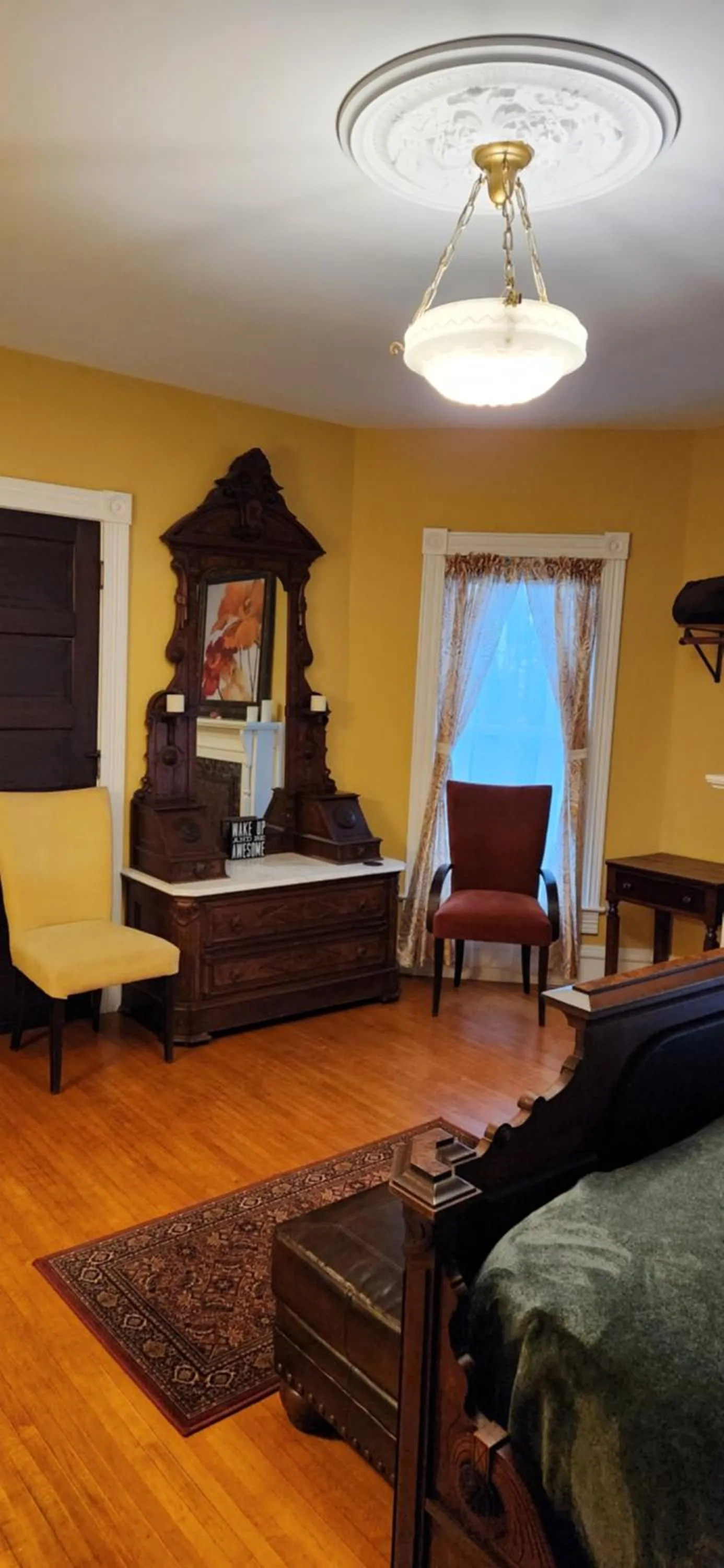 Seating area in Oaklawn Inn