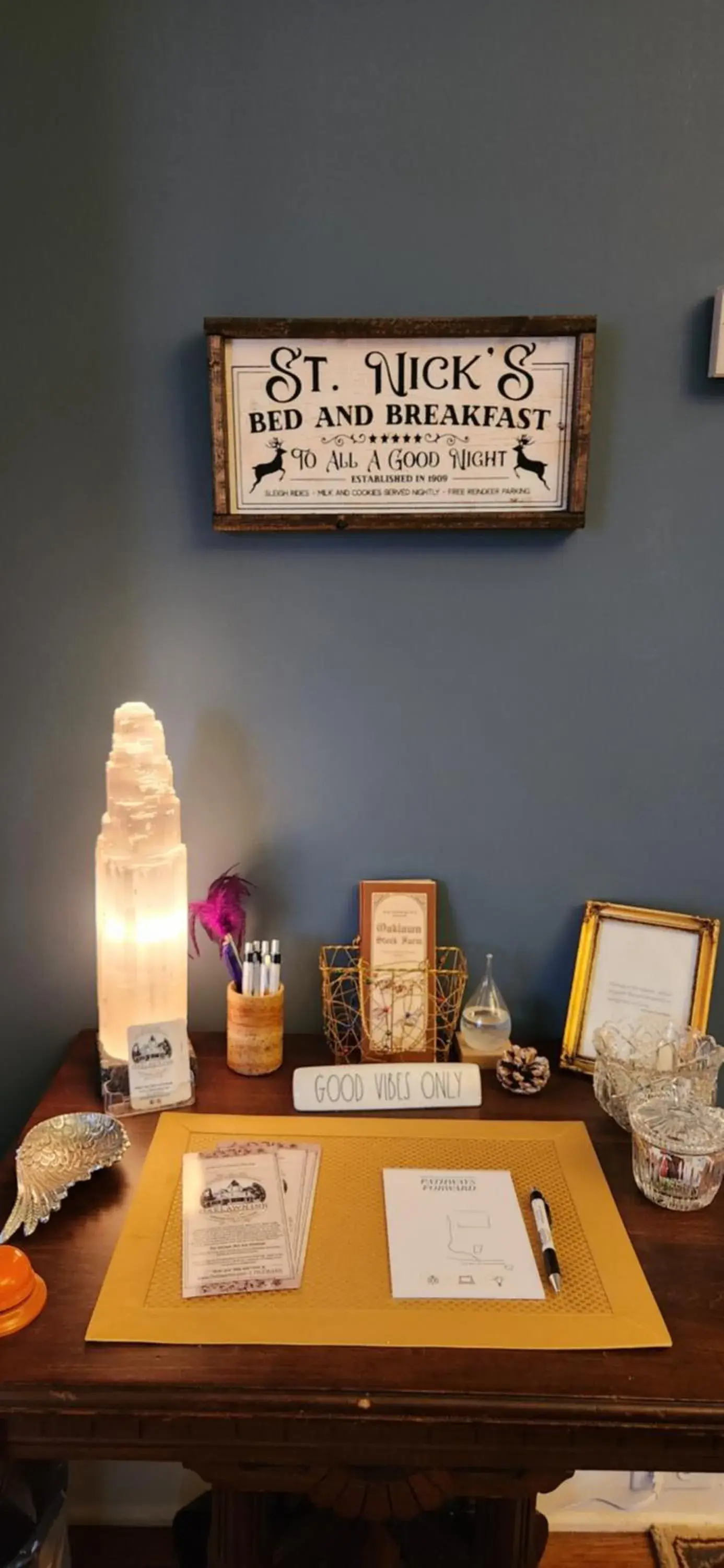 Lobby or reception in Oaklawn Inn Lobby or reception in Oaklawn Inn