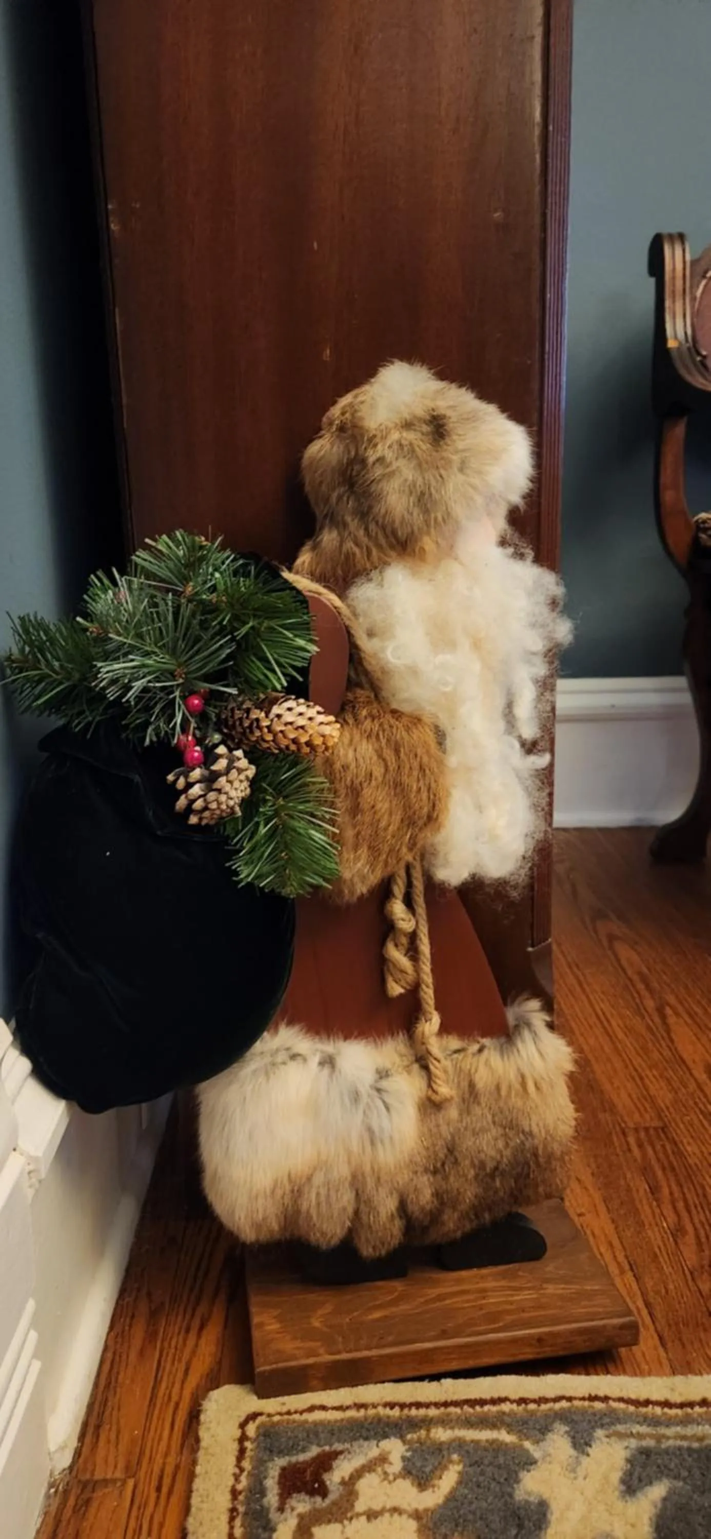 Decorative detail in Oaklawn Inn