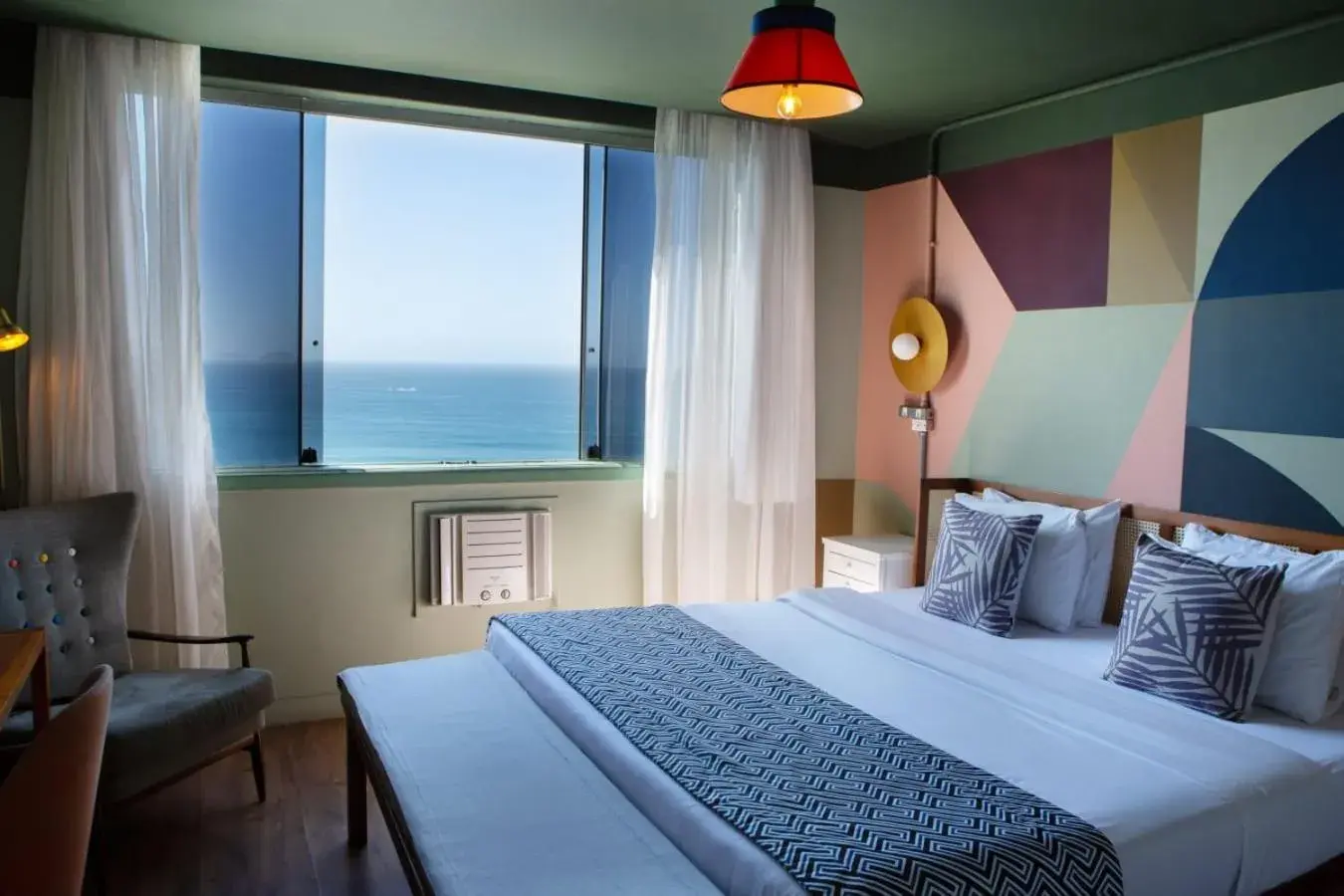 Sea view, Bed in Socialtel Copacabana Sea view, Bed in Socialtel Copacabana