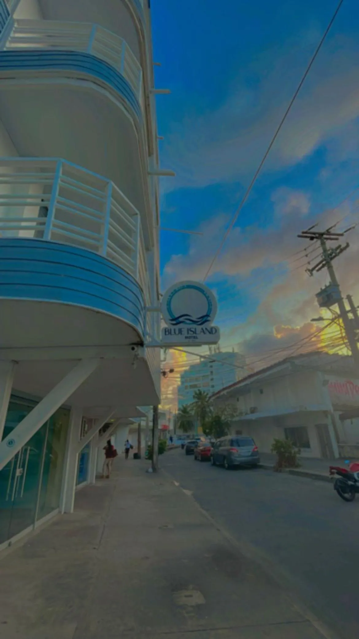 BLUE ISLAND HOTEL
