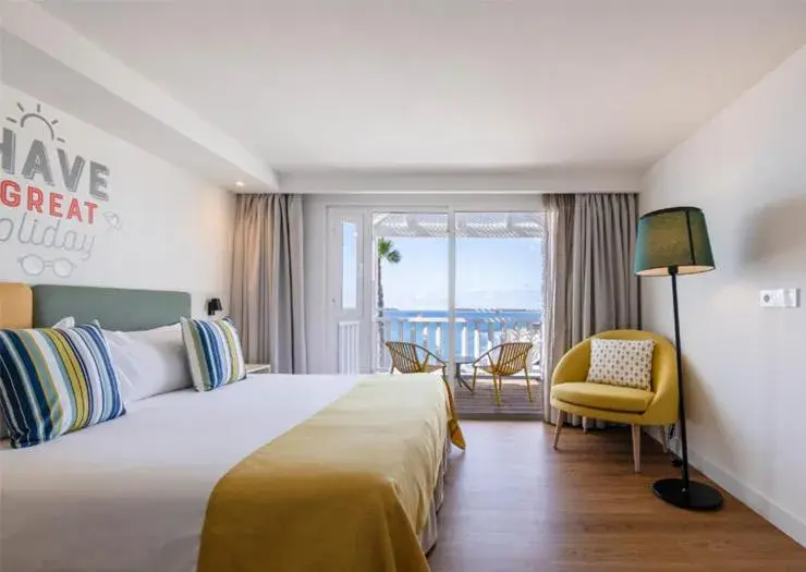 Bed in Abora Interclub Atlantic by Lopesan Hotels Bed in Abora Interclub Atlantic by Lopesan Hotels