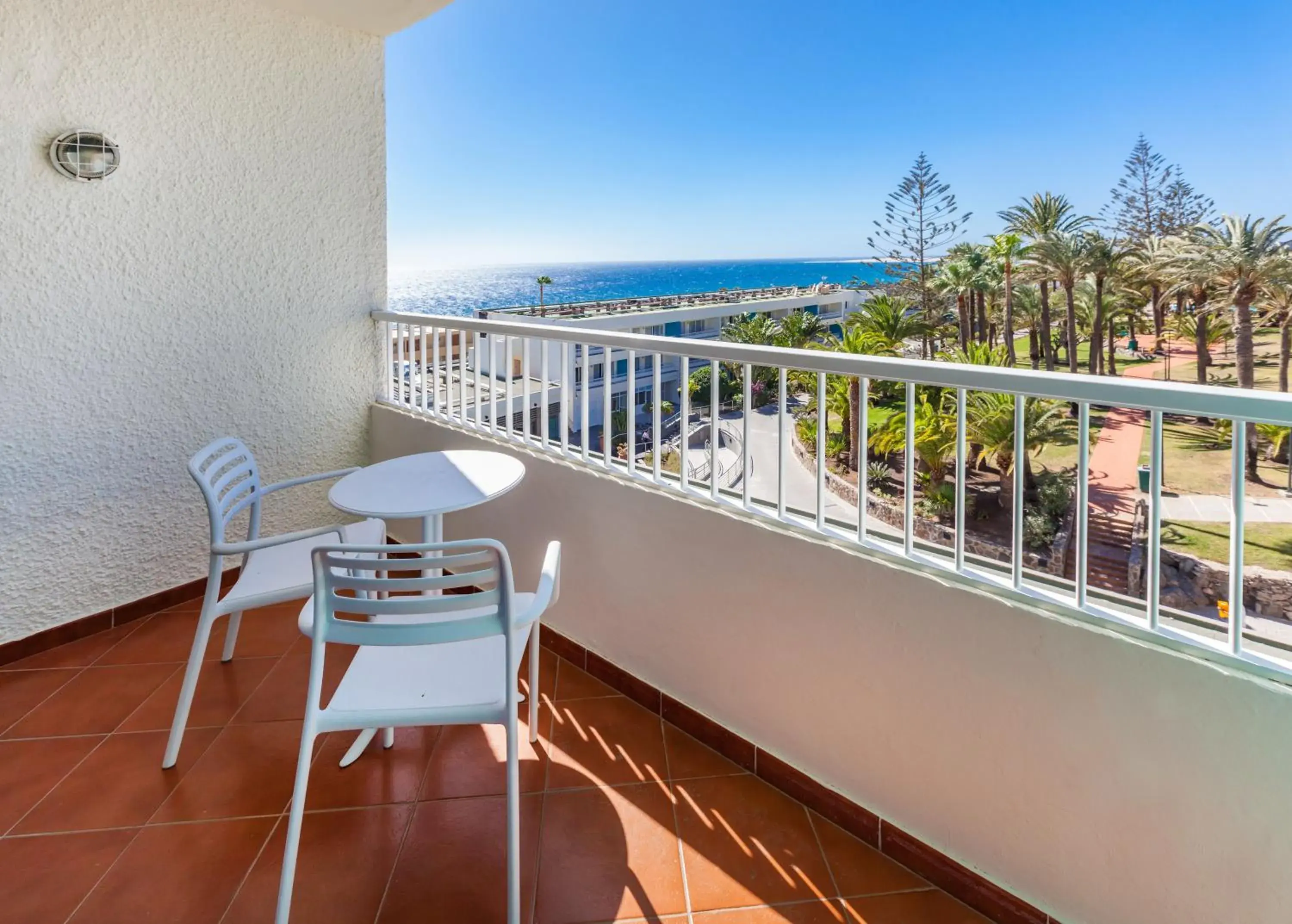 Deluxe Double Room - single occupancy - Adults Only (+18 years) in Abora Interclub Atlantic by Lopesan Hotels Deluxe Double Room - single occupancy - Adults Only (+18 years) in Abora Interclub Atlantic by Lopesan Hotels