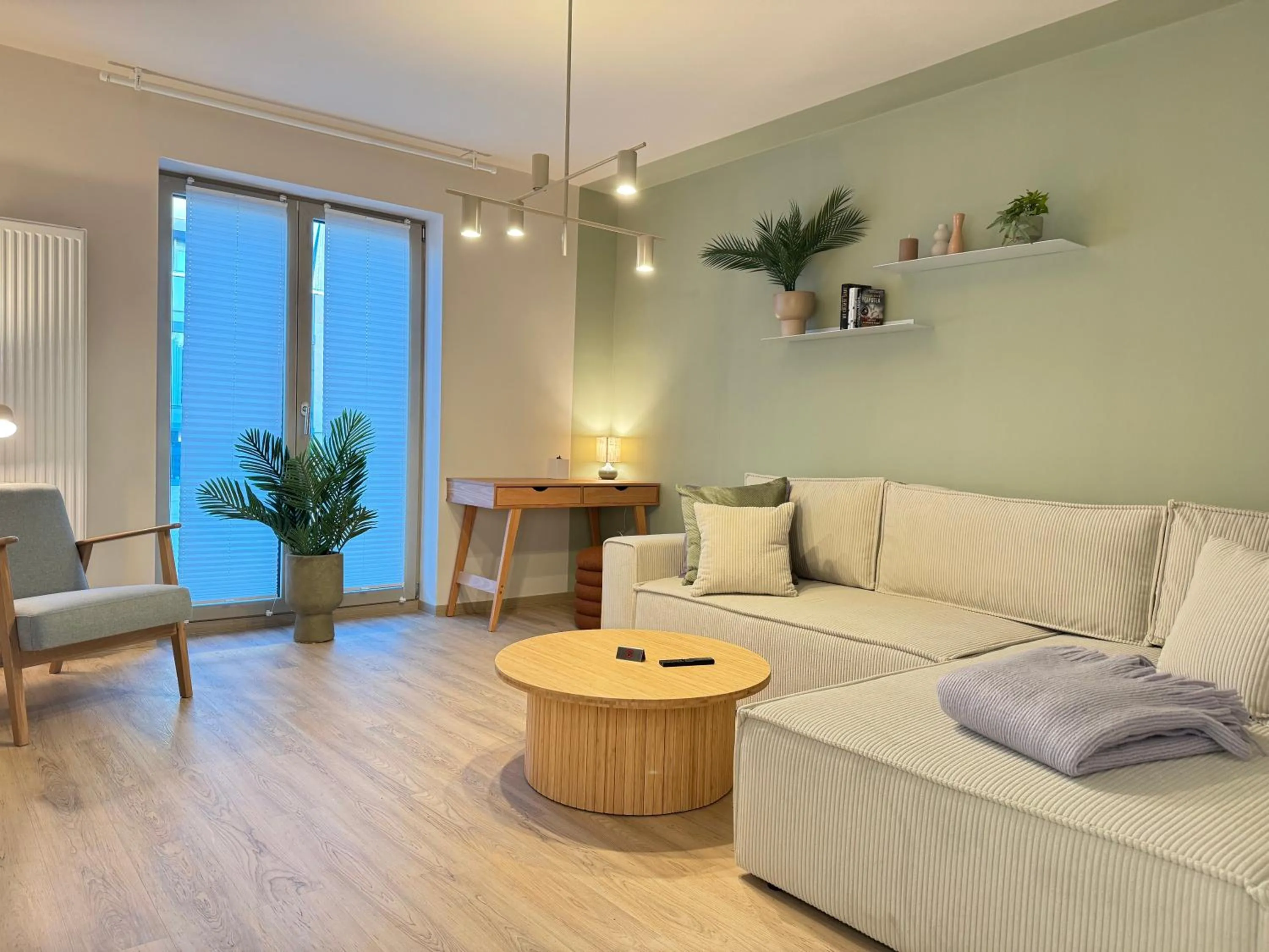 LIGHTPLACE • Design • Boxspring • Balkon • 2 Smart TV •Innenstadt