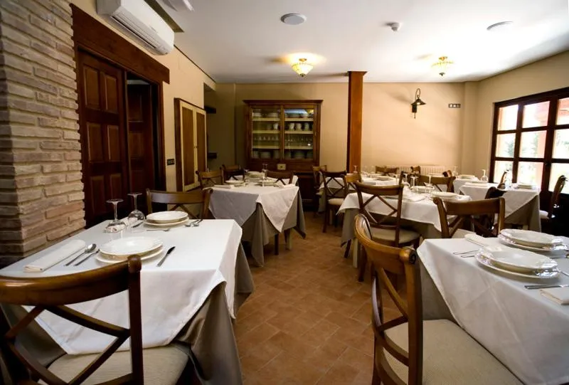Restaurant/places to eat in Posada Los Condestables Hotel & Spa