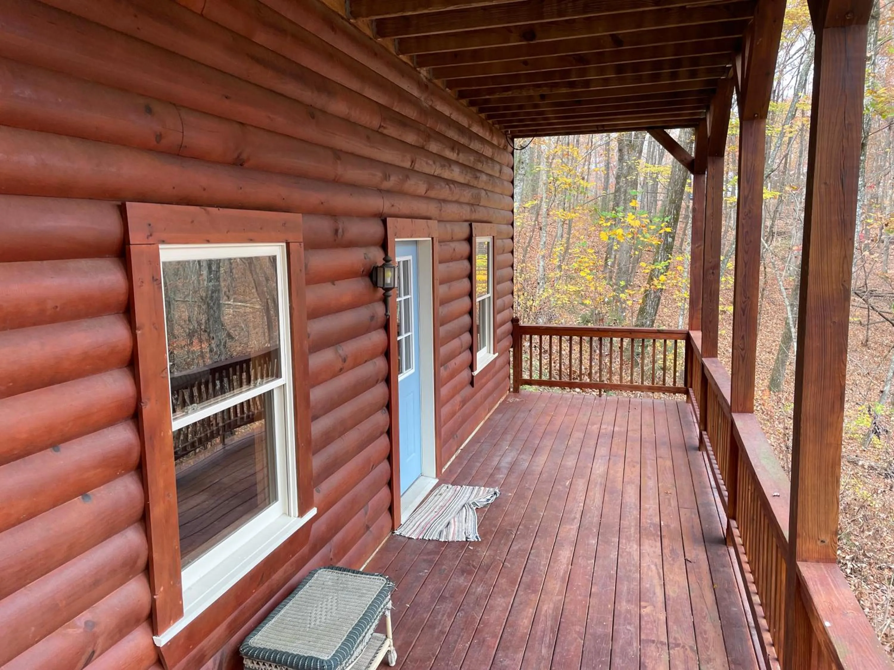 Alpenhaus Cabins Real Log Home in Helen Ga Mountains with hot tub and balconies