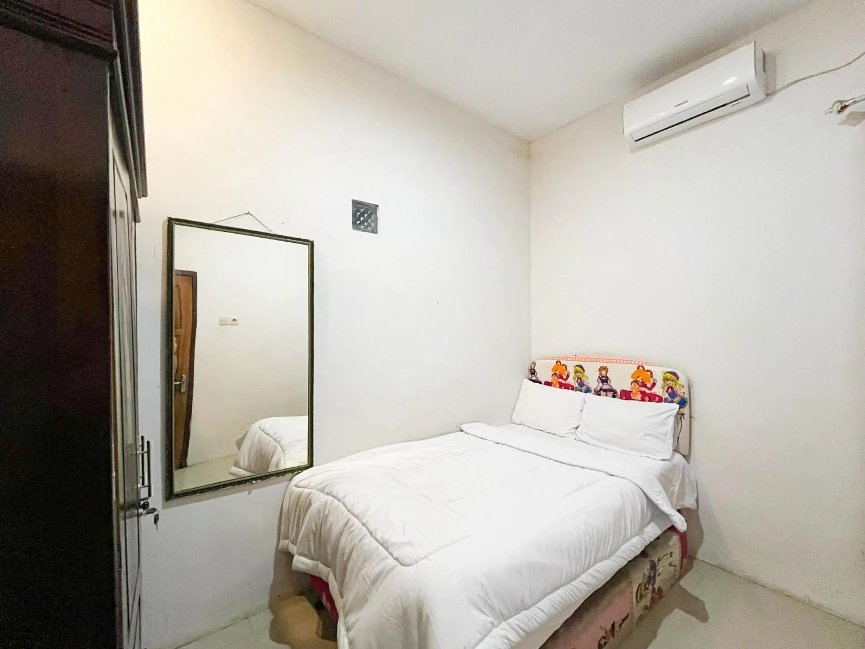 Oma Kost 3 Probolinggo Mitra RedDoorz Oma Kost 3 Probolinggo Mitra RedDoorz