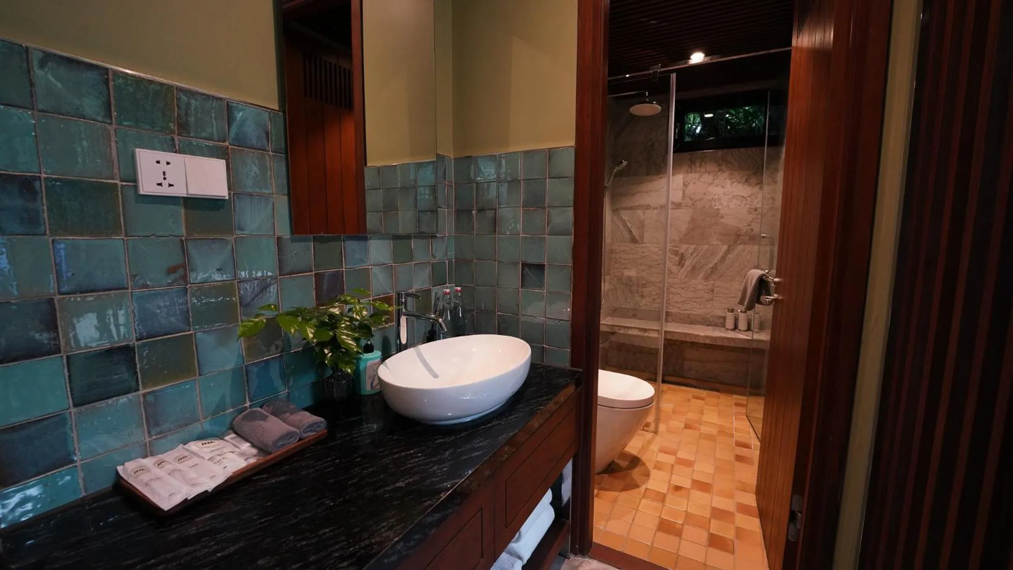 Shower in CHiEM HoiAn - The Beachside Boutique Hotel & Villa