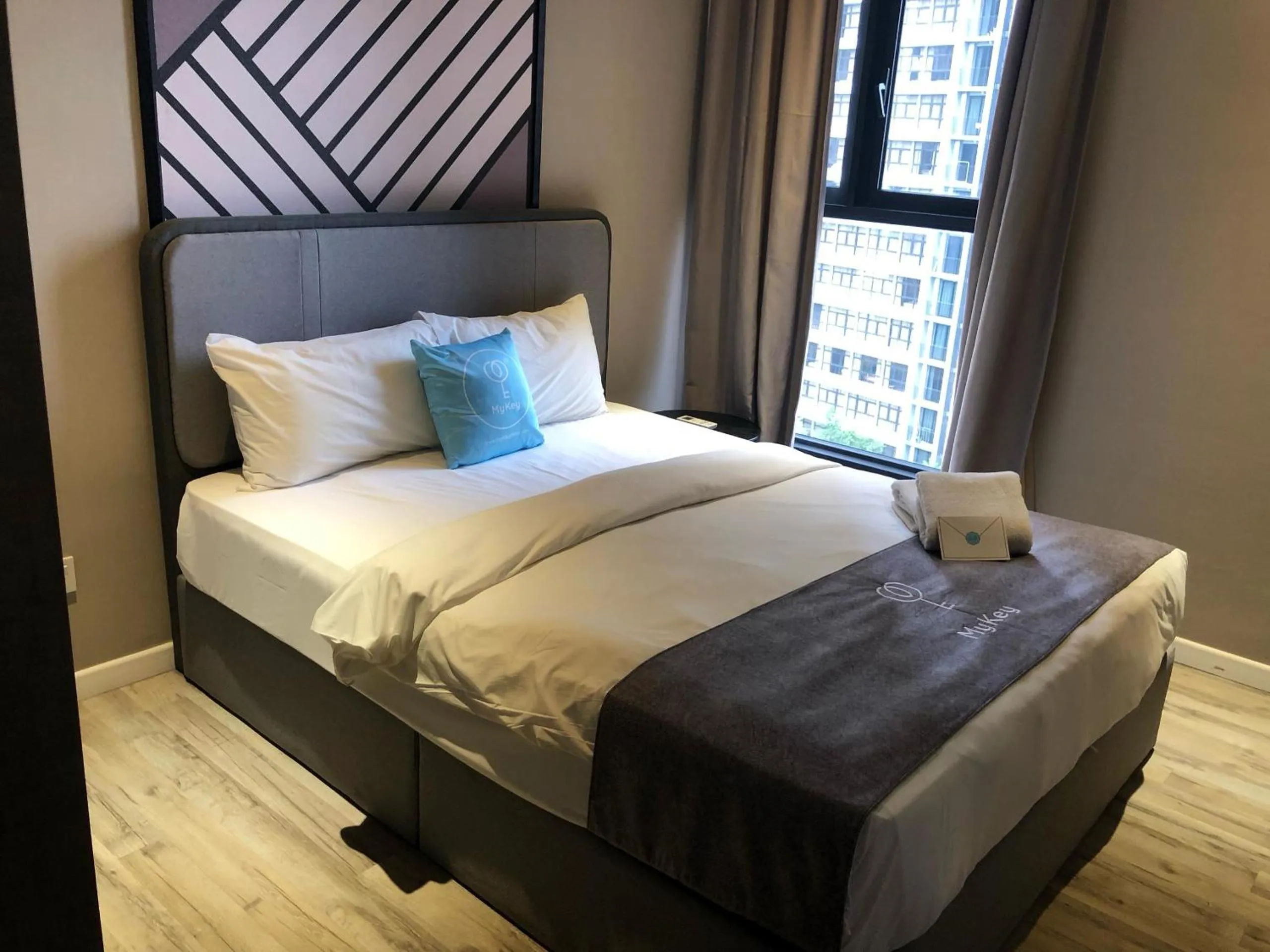 Bed in Millerz Square by MyKey