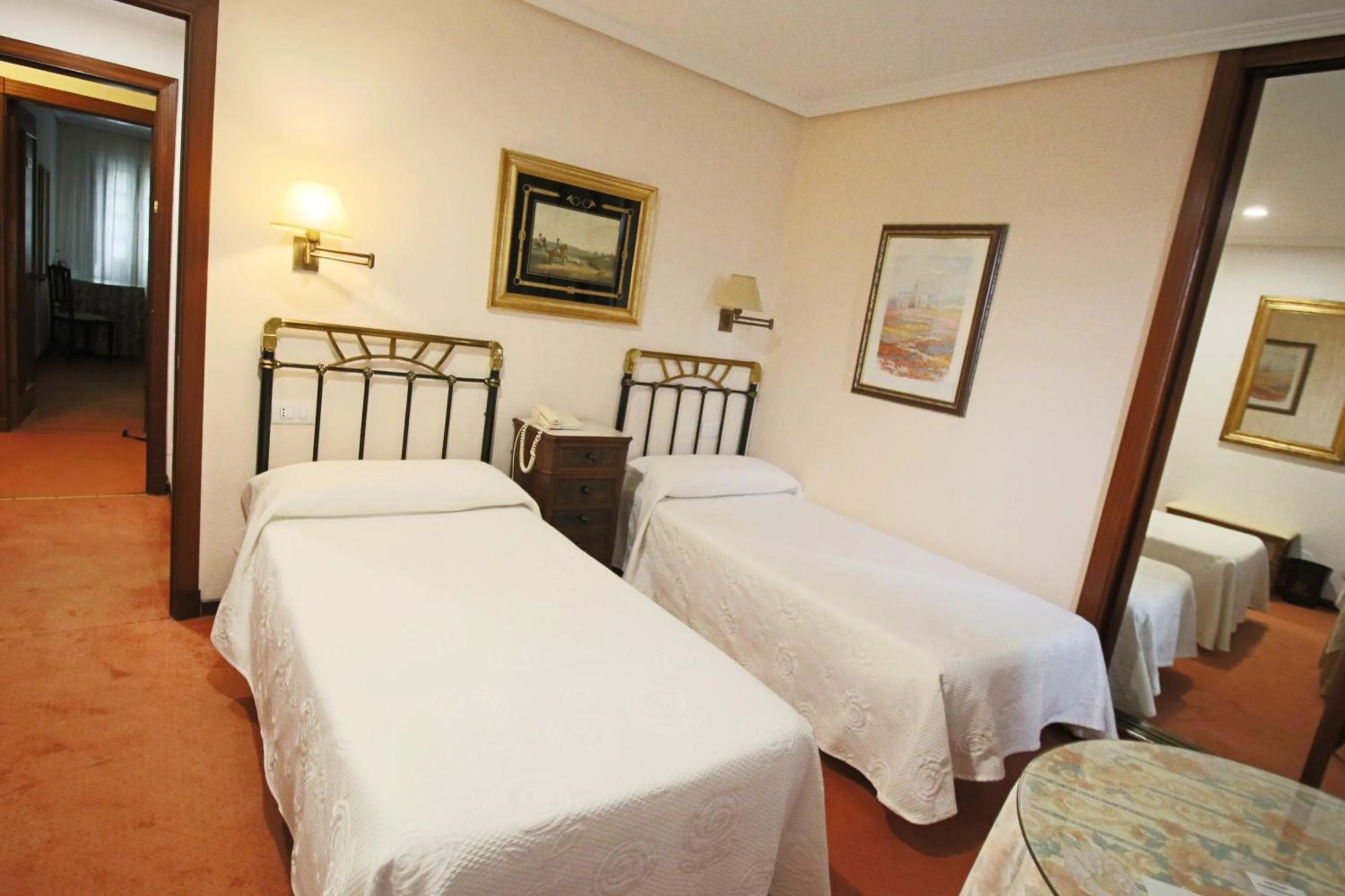Bedroom in Hotel Santillana