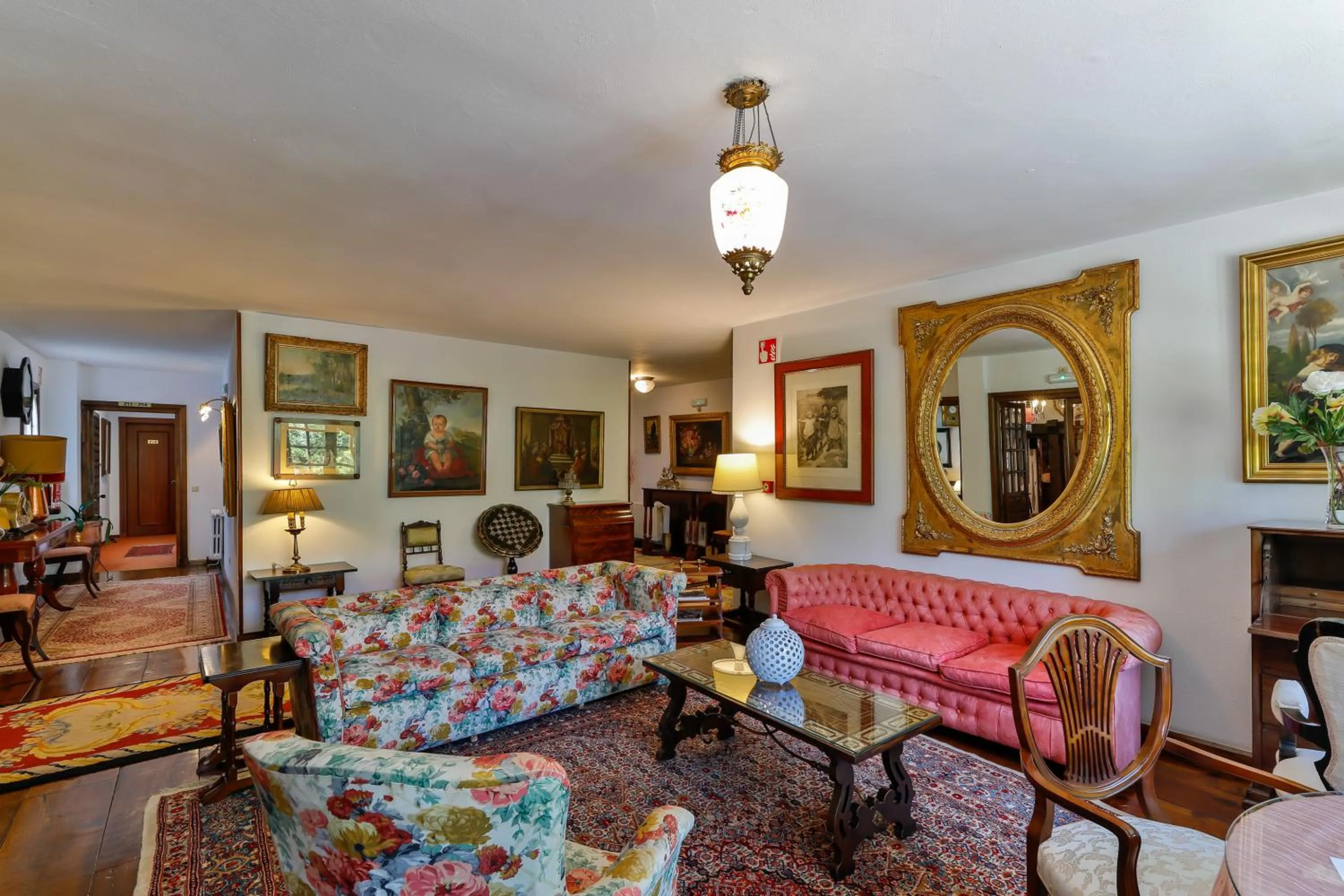 Living room in Hotel Santillana