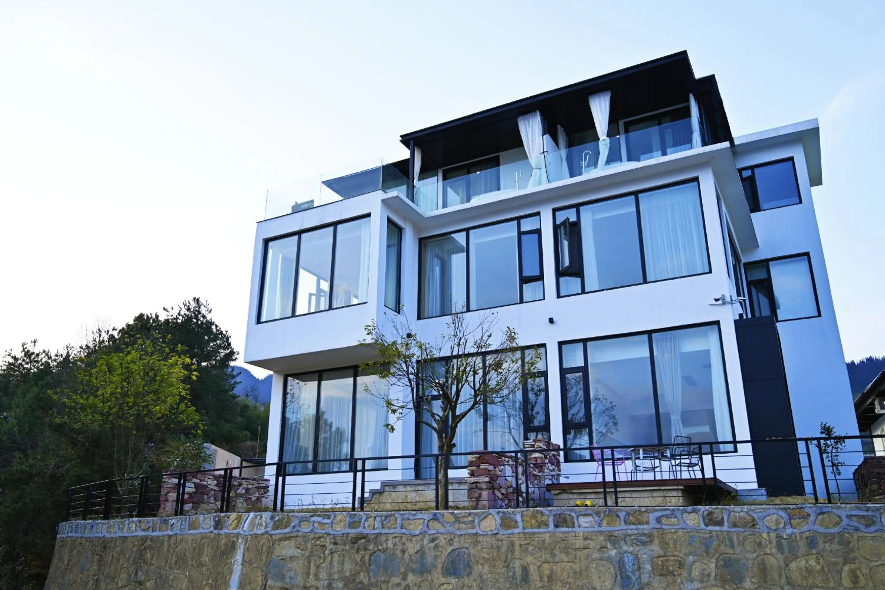 Property building in XMAN Sunrise Peaks Resort