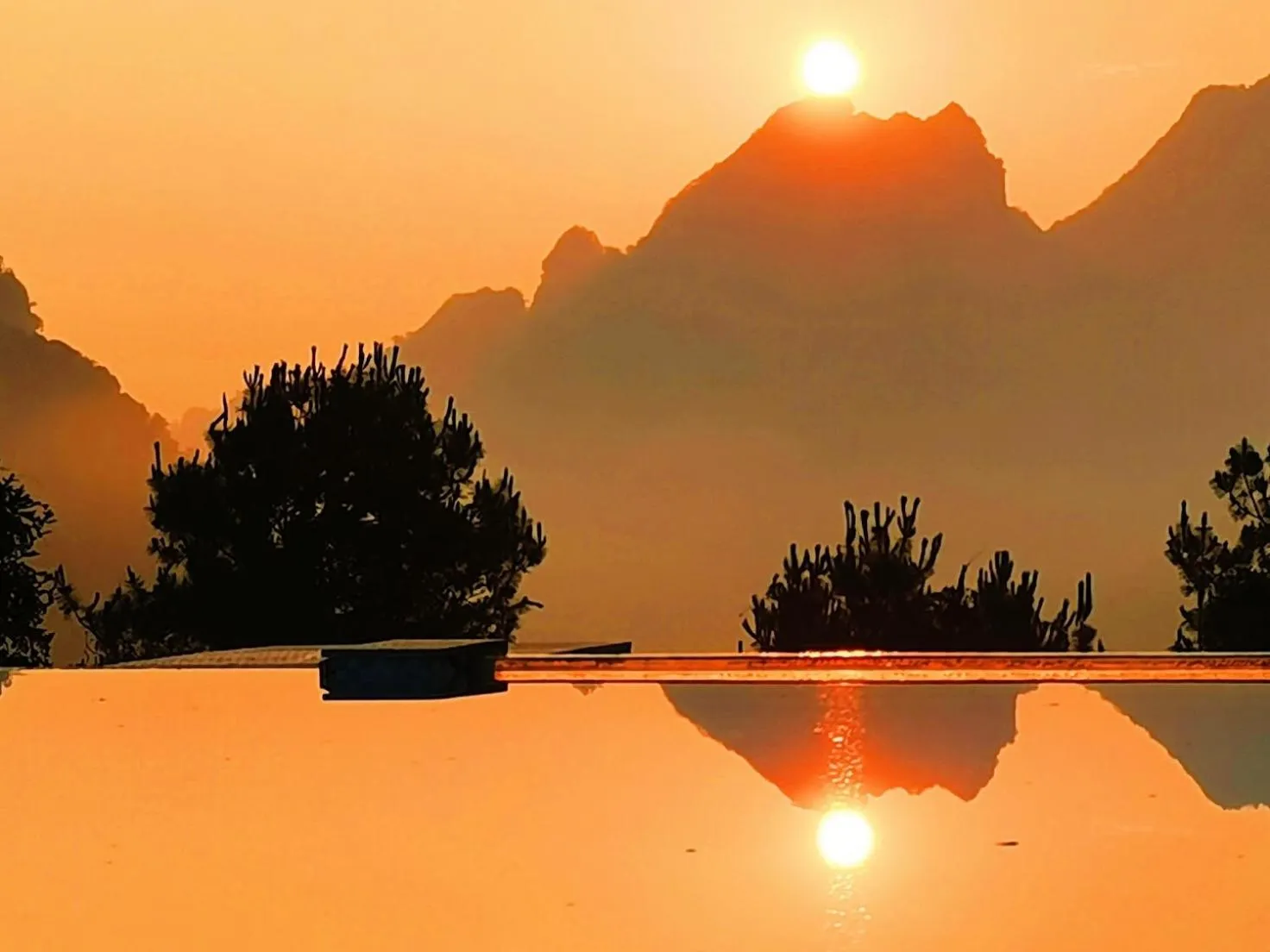 Sunrise in XMAN Sunrise Peaks Resort