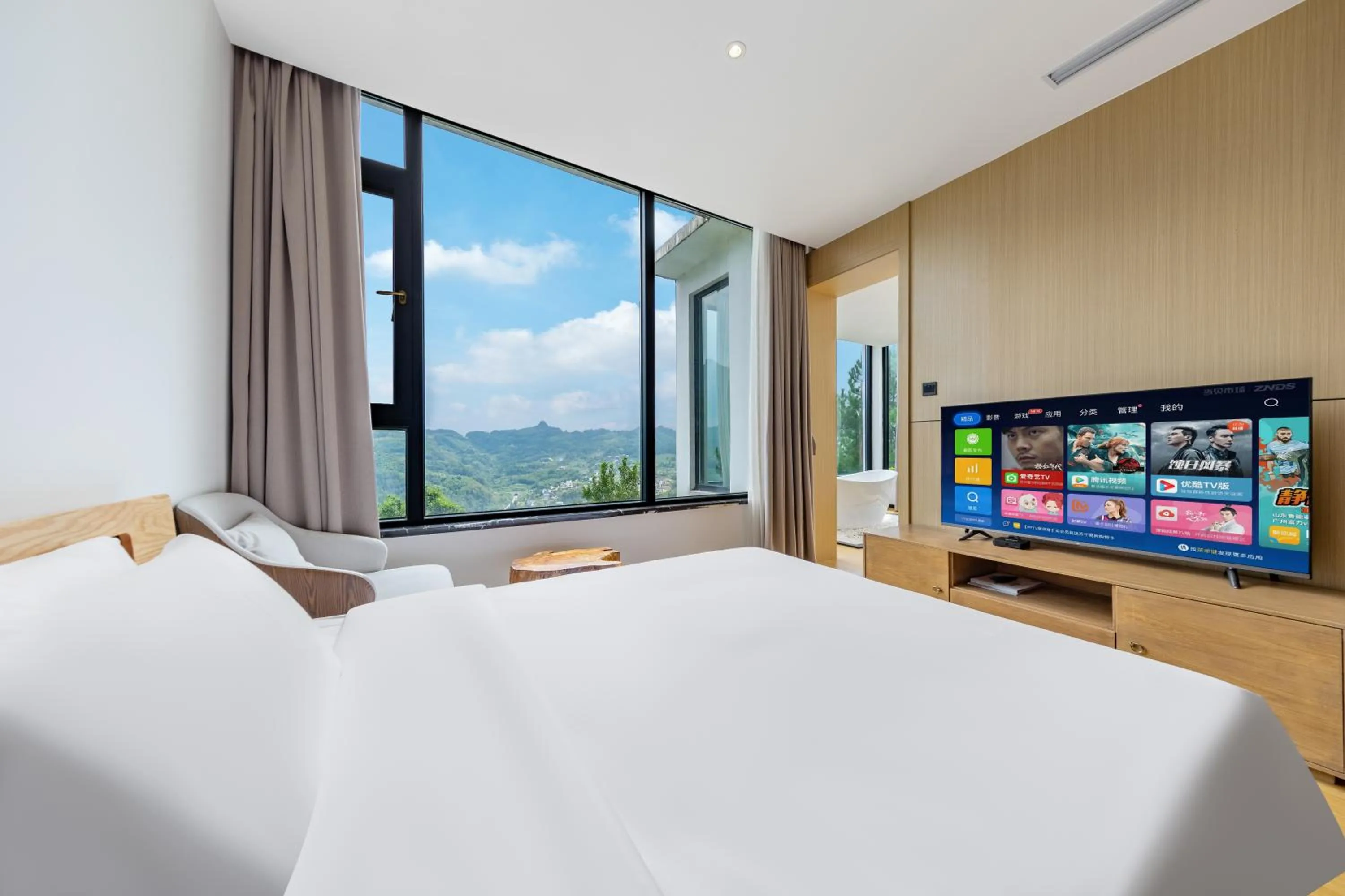 Bed in XMAN Sunrise Peaks Resort