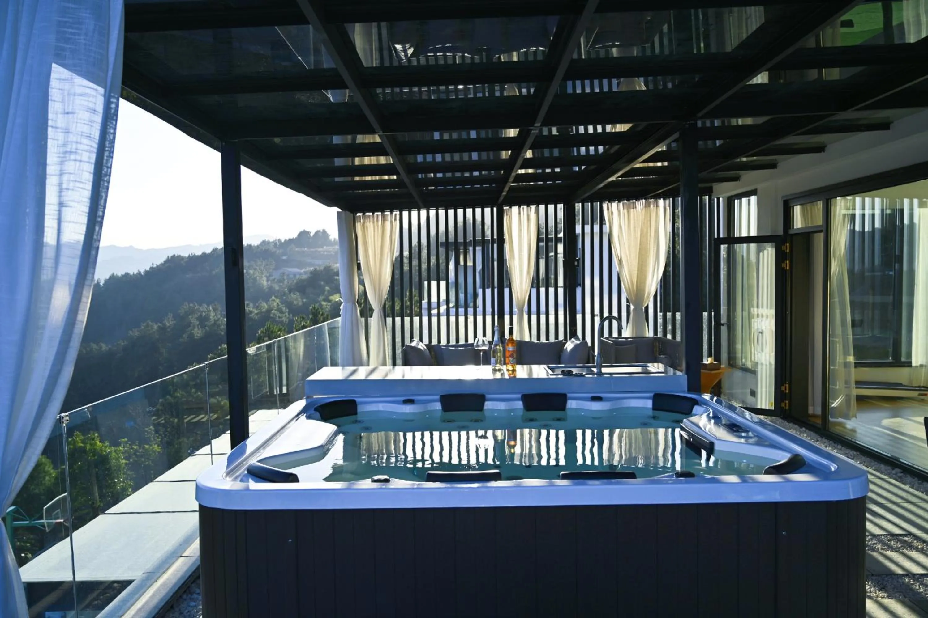 Natural landscape in XMAN Sunrise Peaks Resort