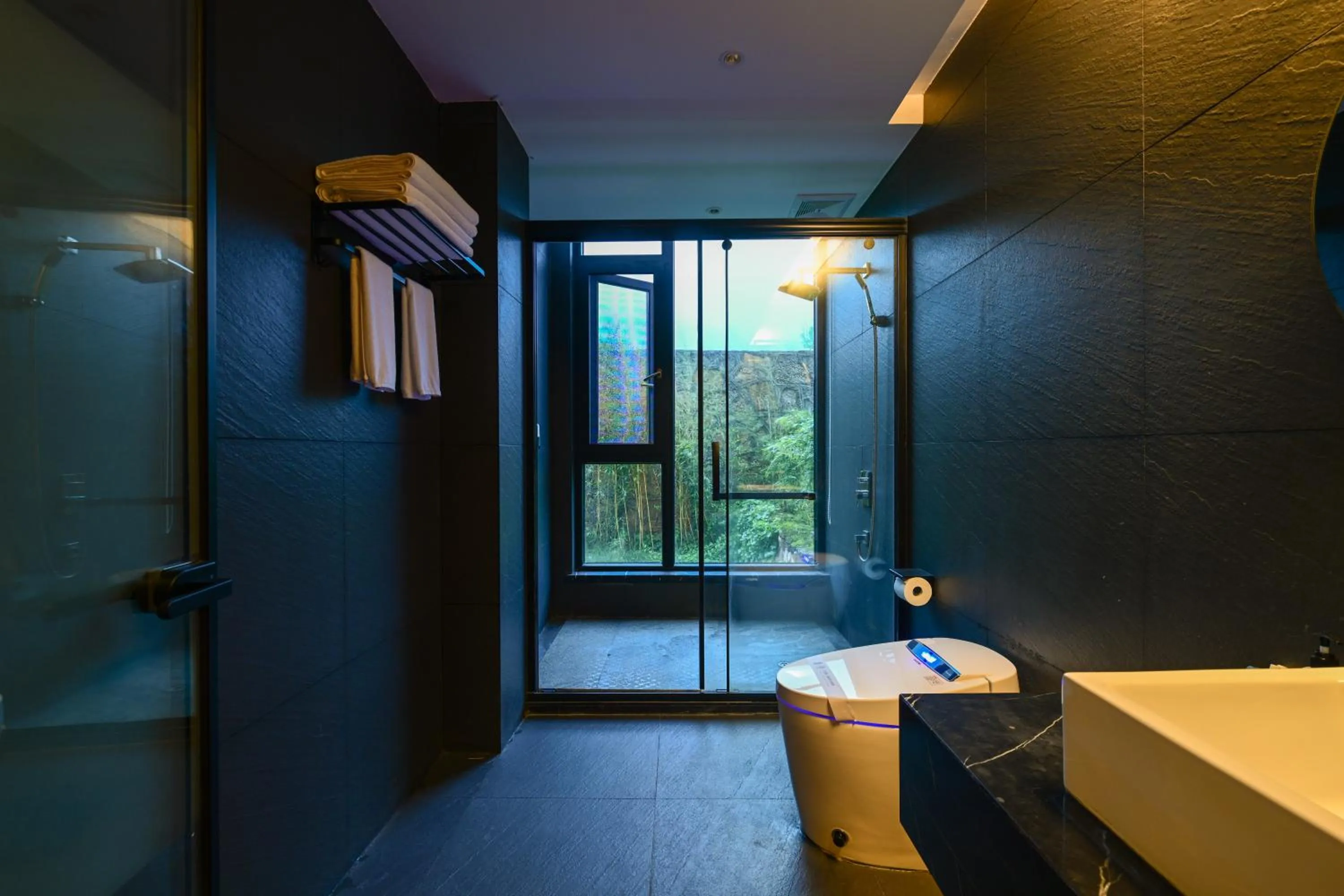 Shower in XMAN Sunrise Peaks Resort