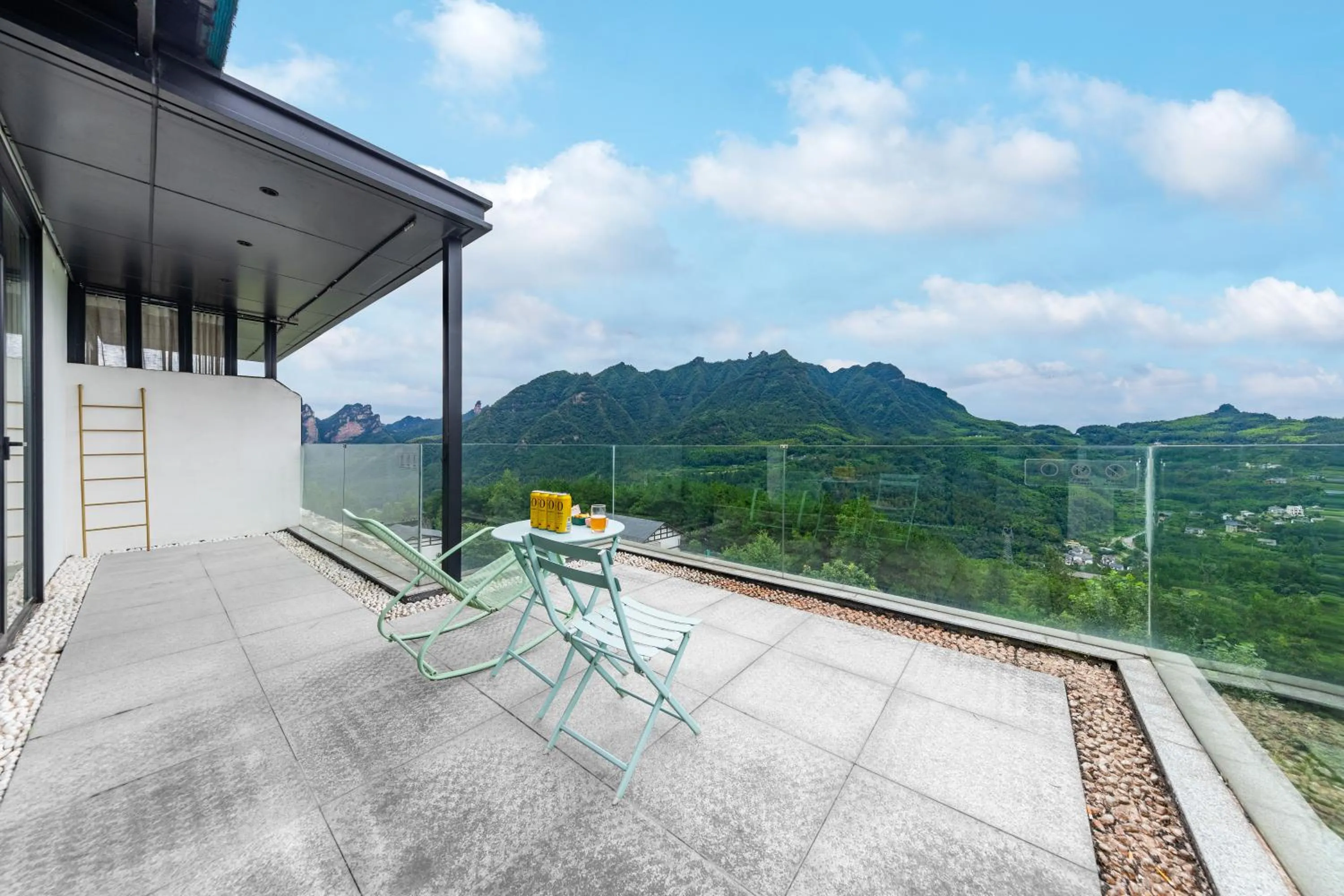 Balcony/Terrace in XMAN Sunrise Peaks Resort