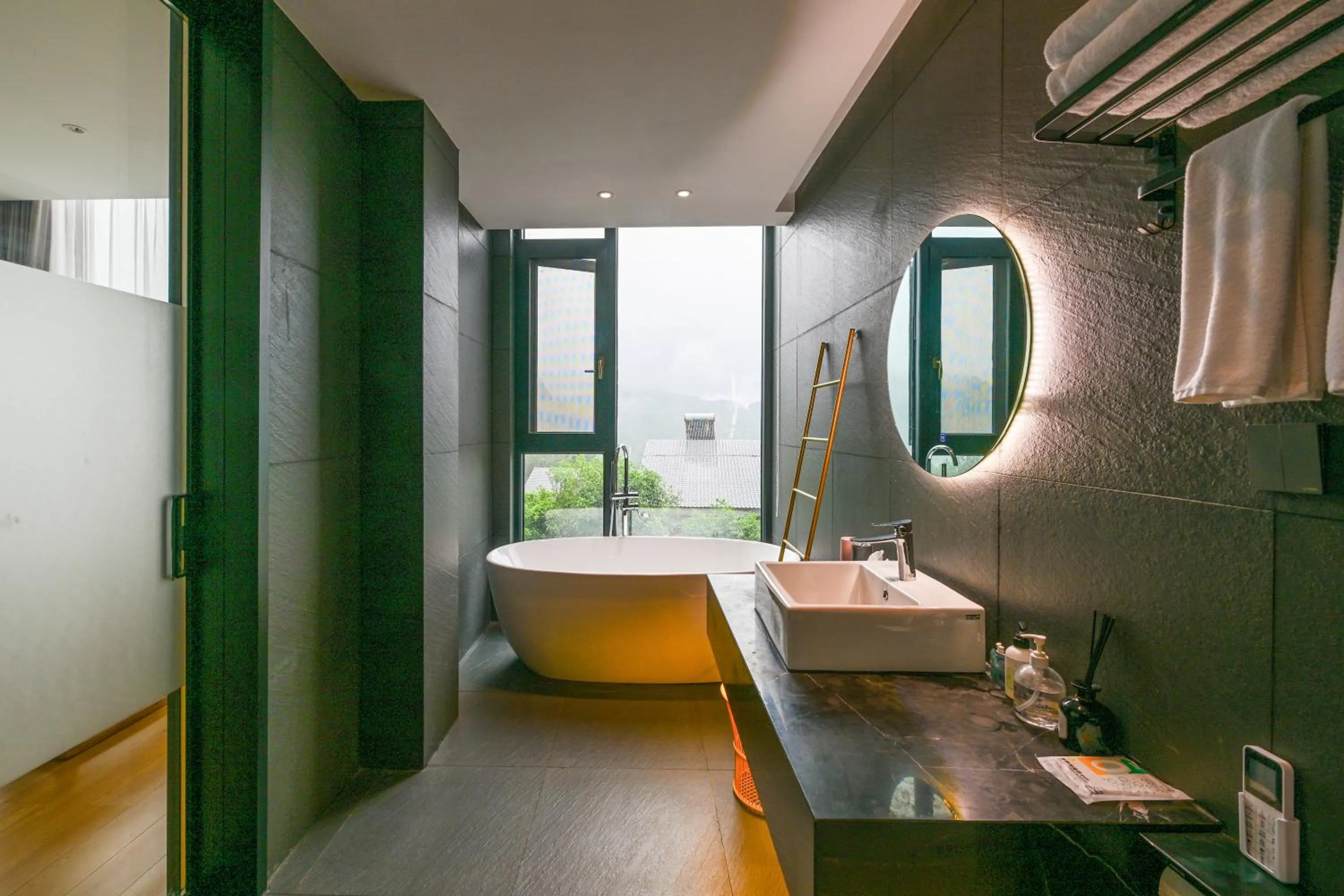 Shower in XMAN Sunrise Peaks Resort