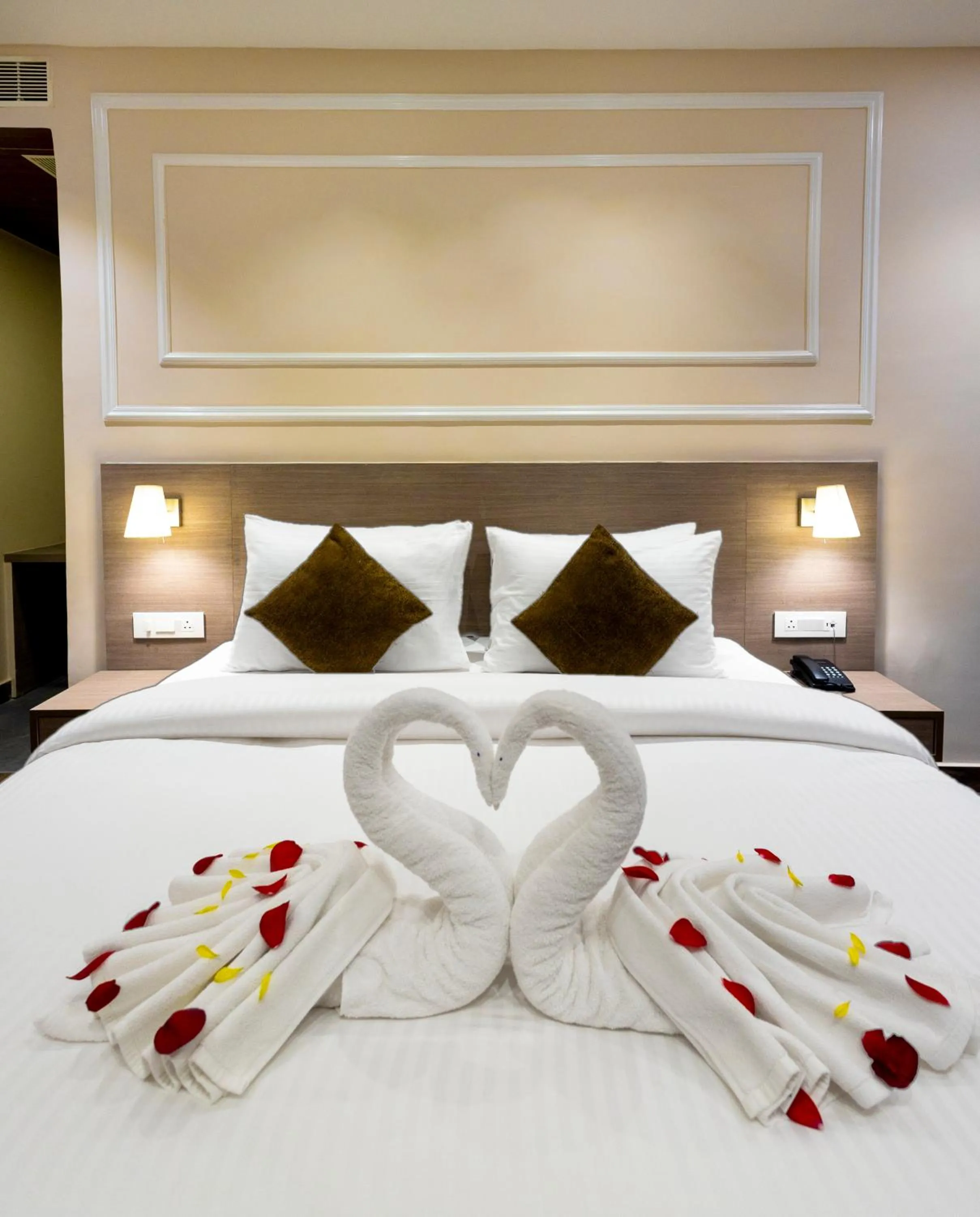 Bed in Pride Hotel And Resort Rishikesh