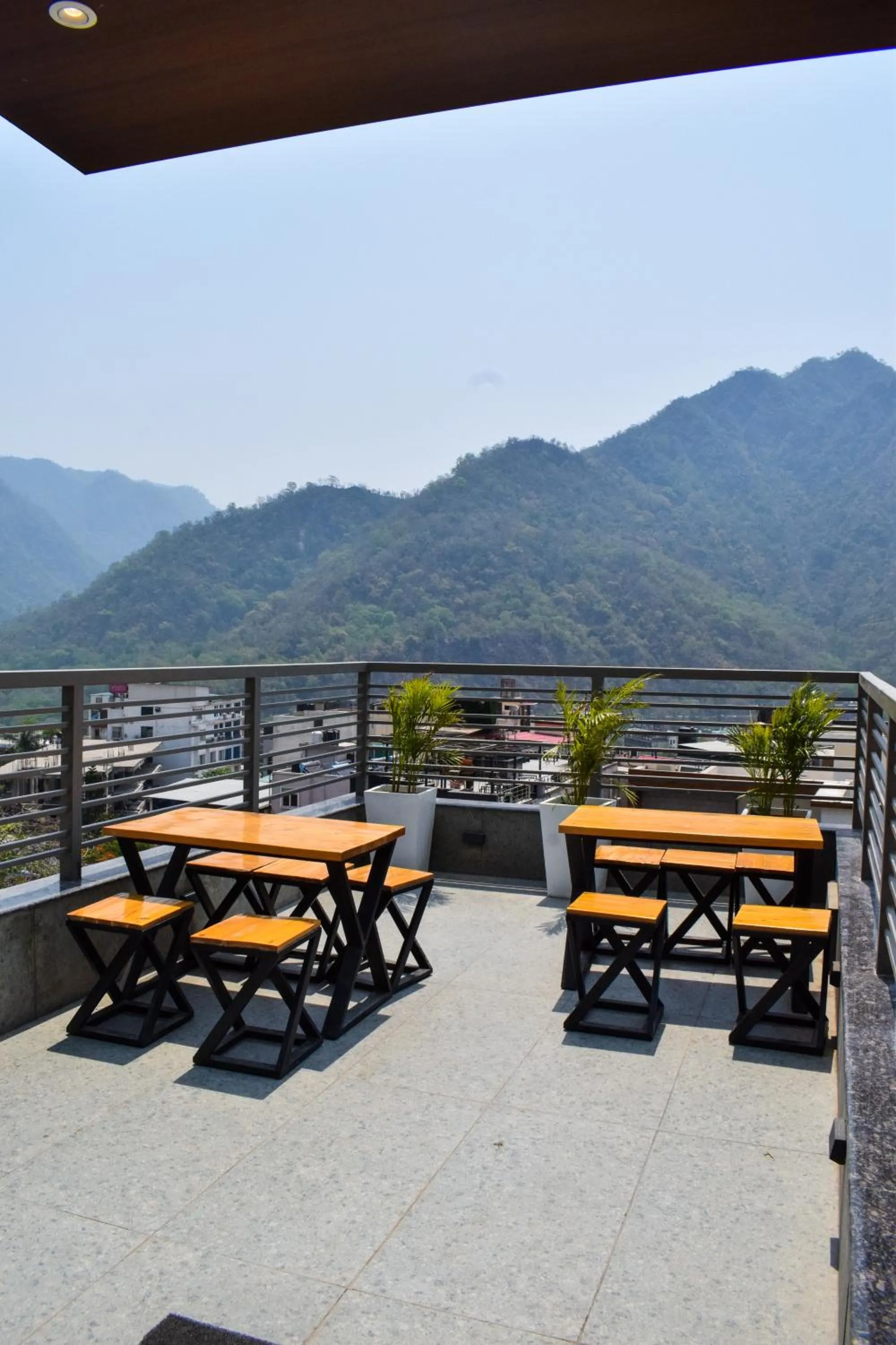 Restaurant/places to eat in Pride Hotel And Resort Rishikesh