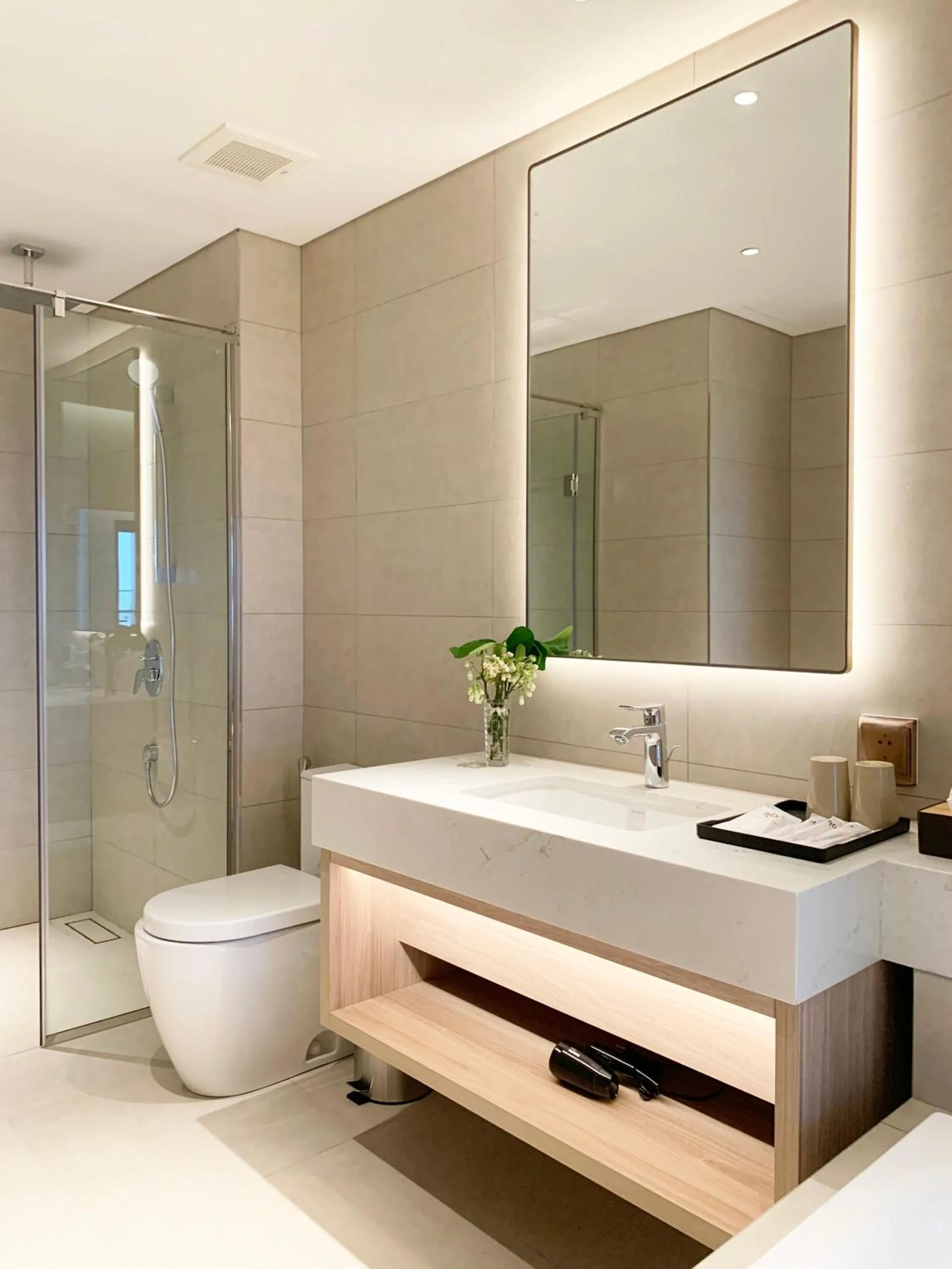 Bathroom in HB Serviced Apartment - Alacarte Hạ Long