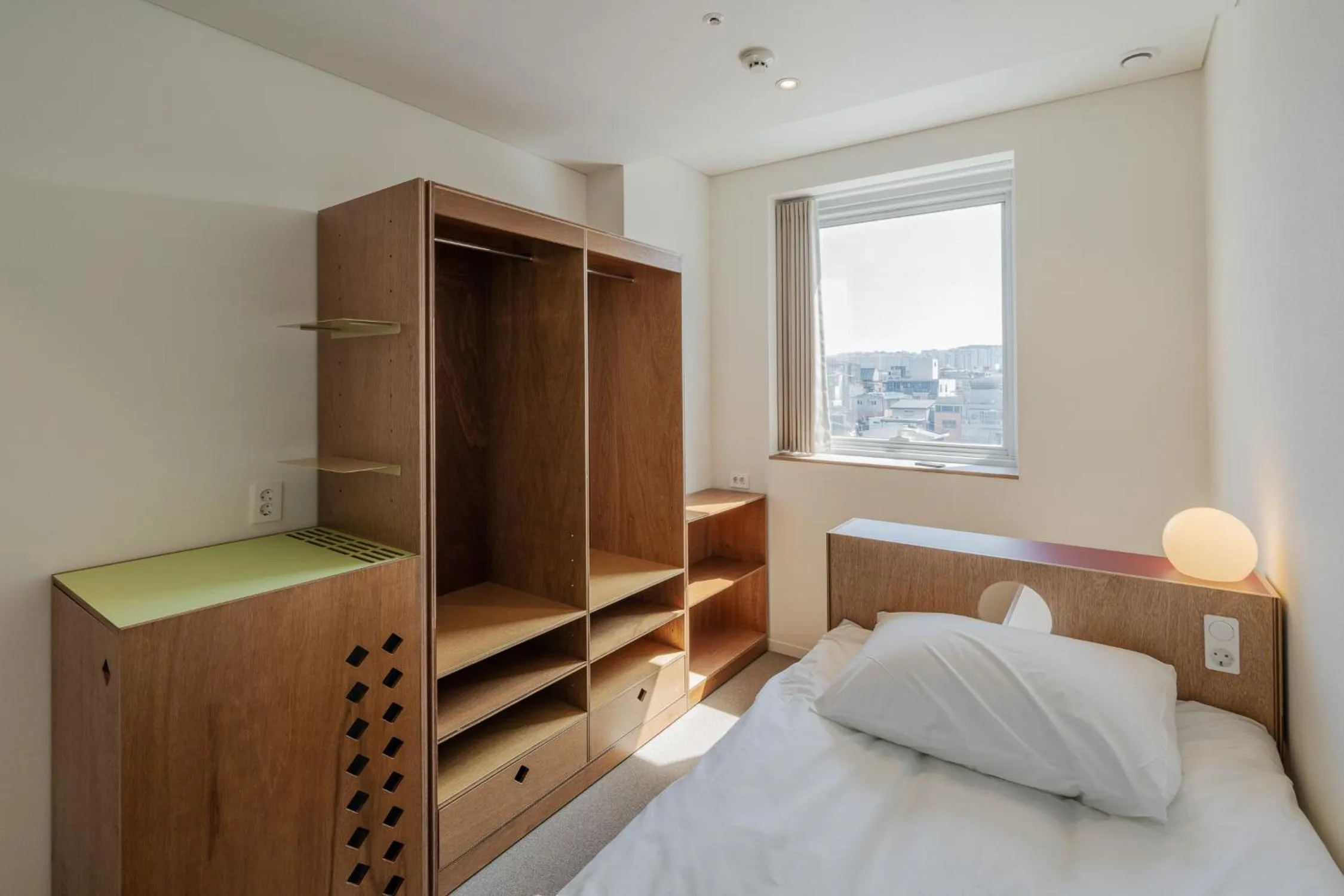 Bed in Mangrove Dongdaemun