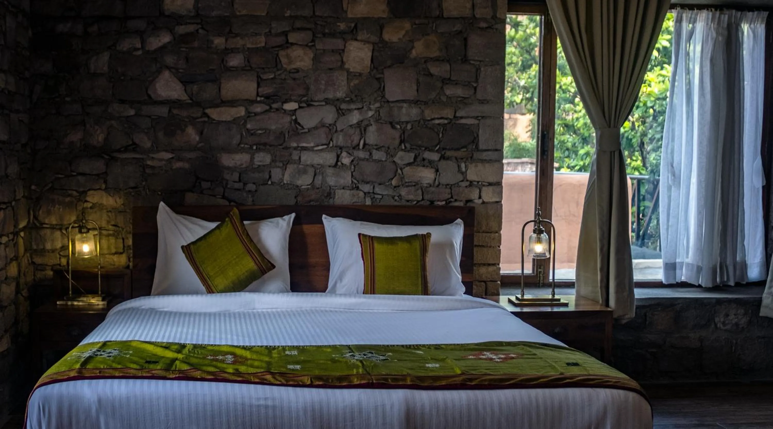 Bedroom, Bed in Wada1