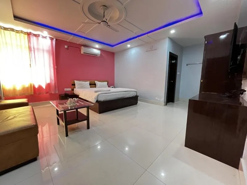 Bed in Five Star Inn