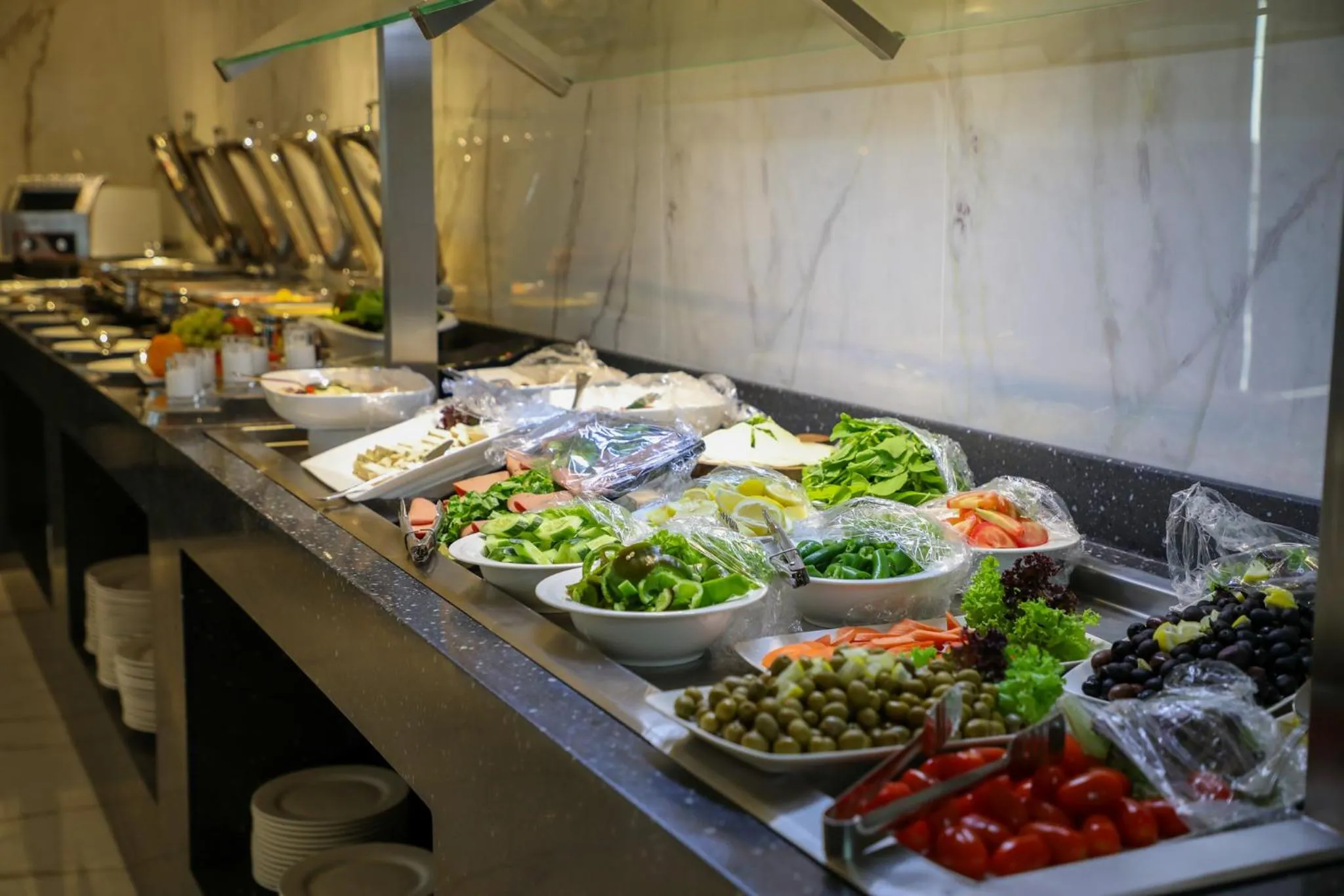 Food and drinks in E Hotel